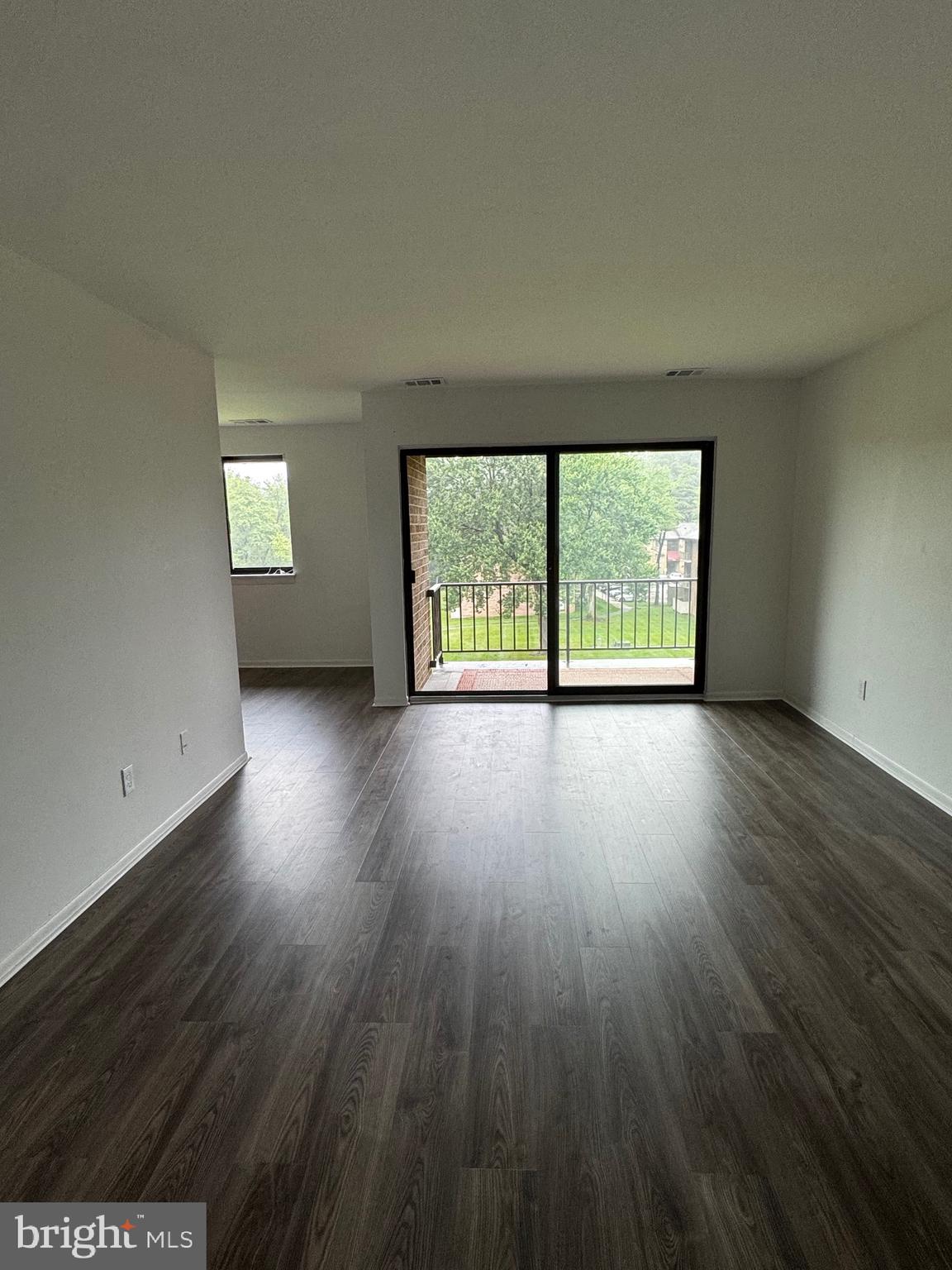 TREOVER CONDOMINIUM - Residential Lease