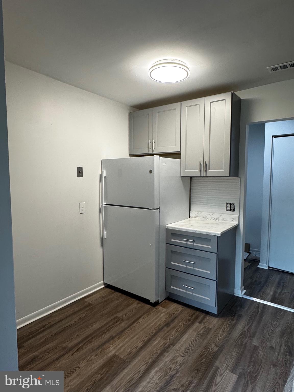 TREOVER CONDOMINIUM - Residential Lease