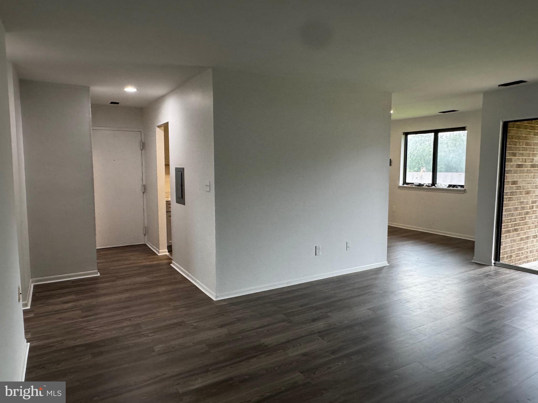 TREOVER CONDOMINIUM - Residential Lease