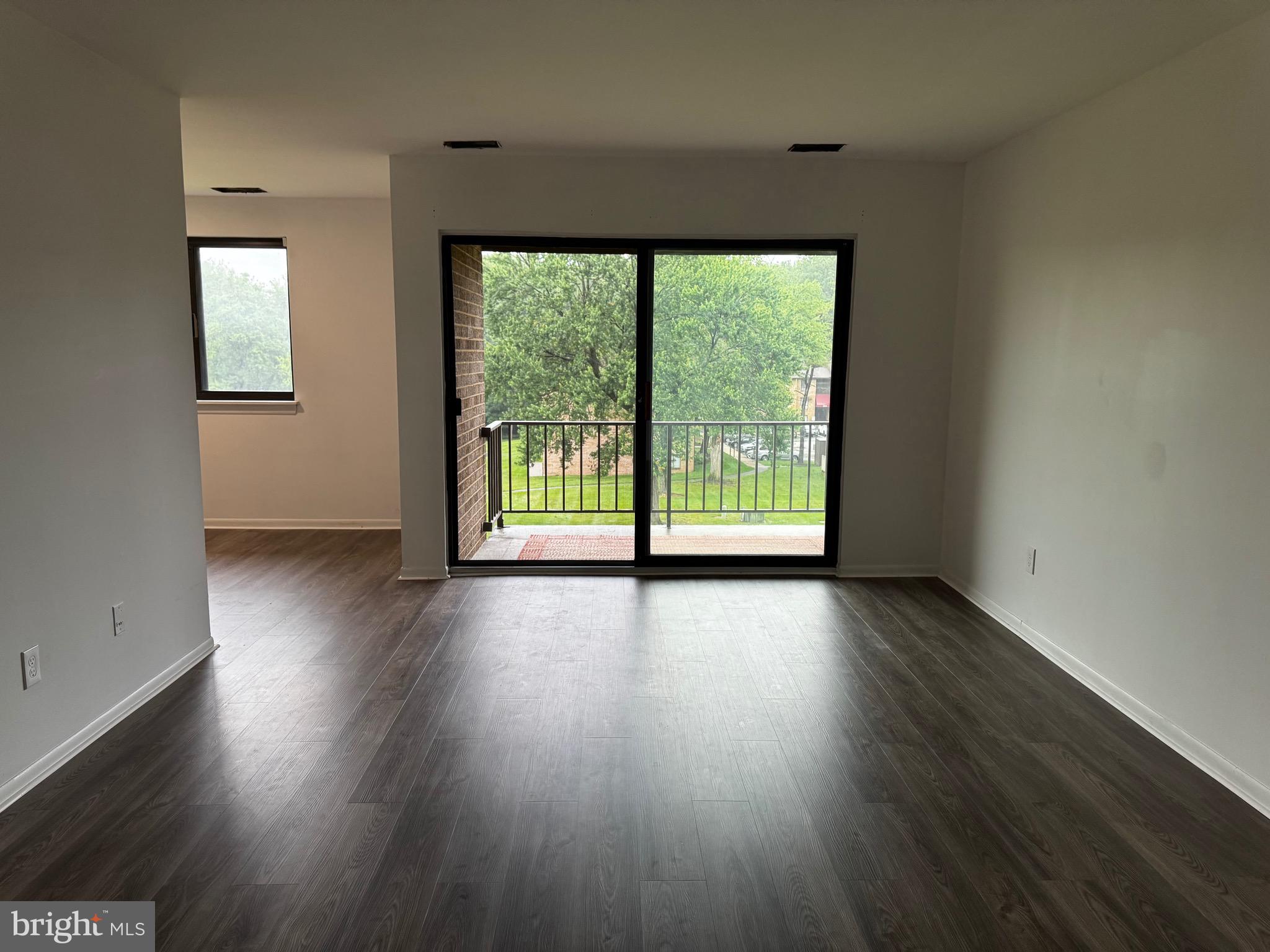 TREOVER CONDOMINIUM - Residential Lease