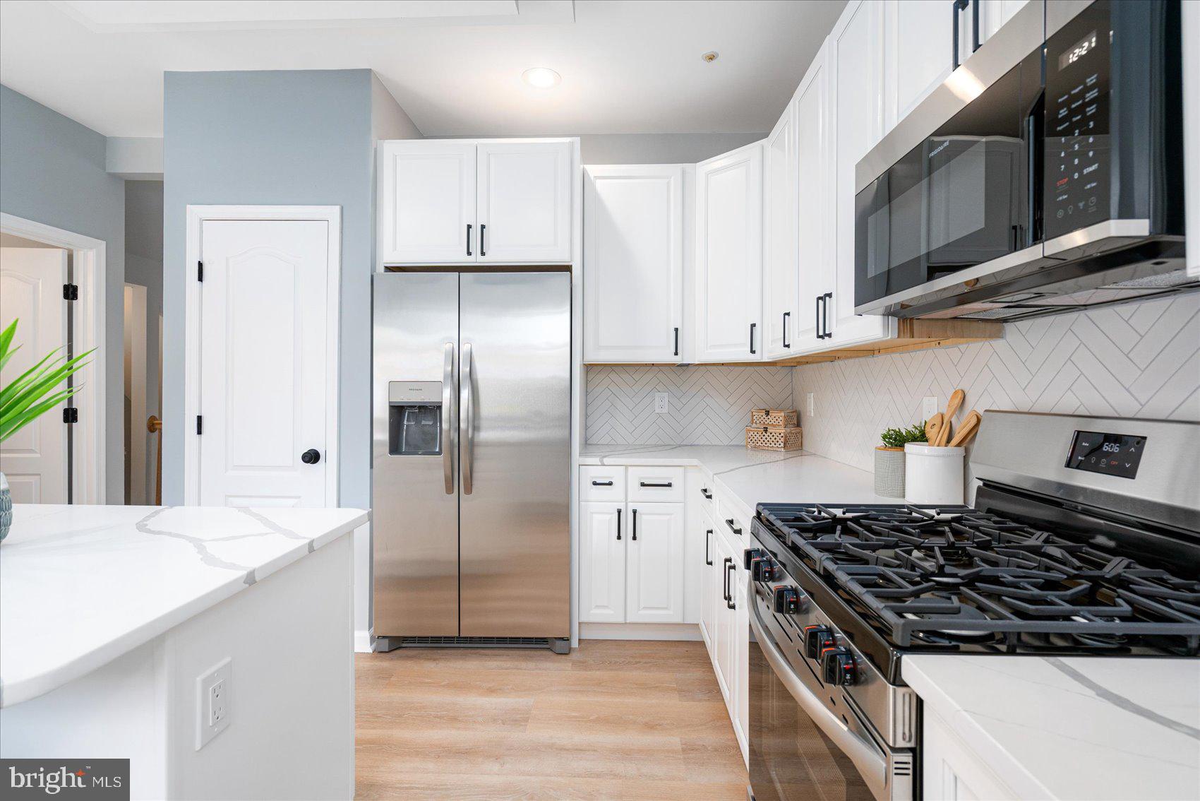 MDG CORPORATE CENTER - Residential