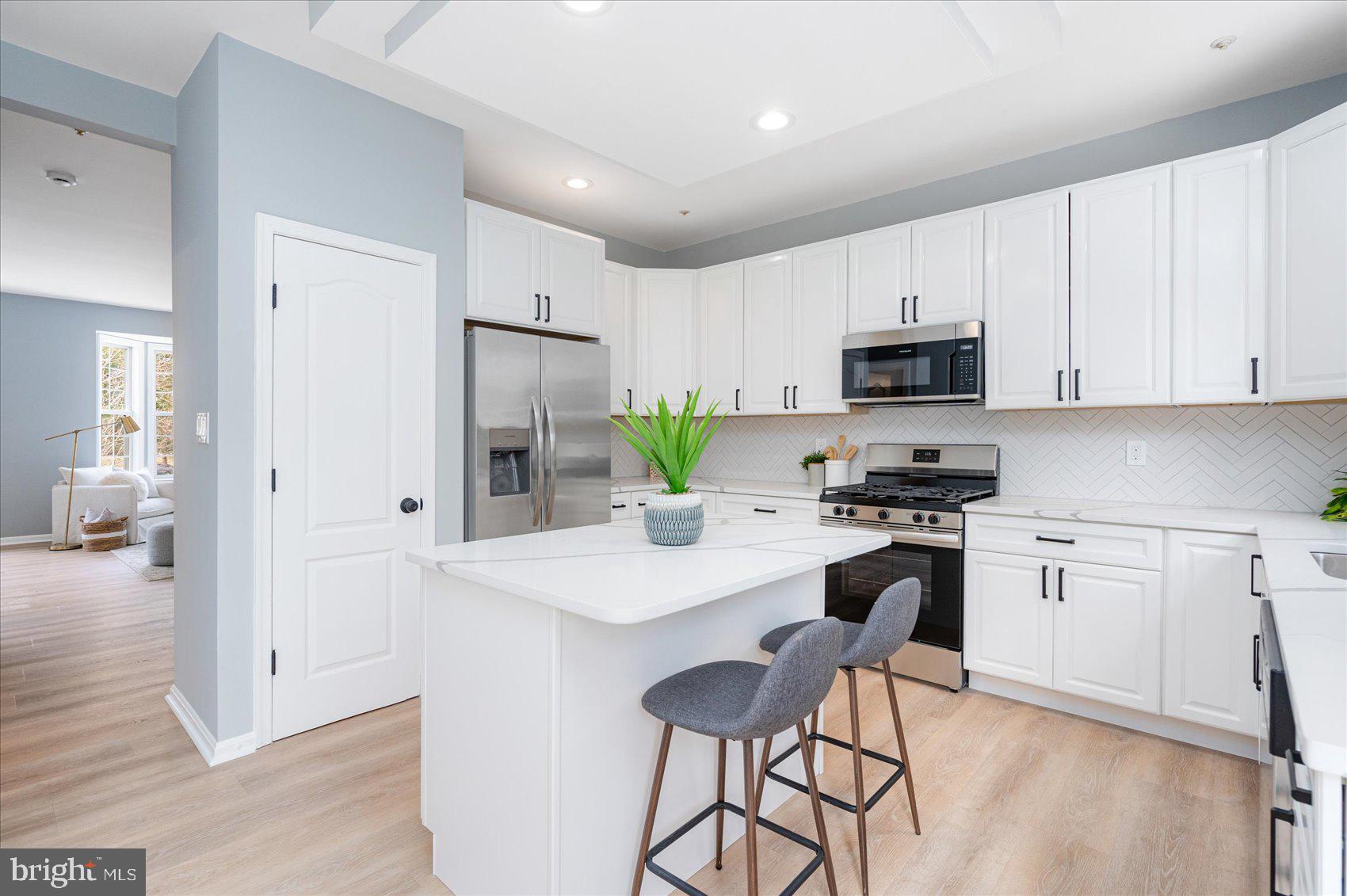 MDG CORPORATE CENTER - Residential