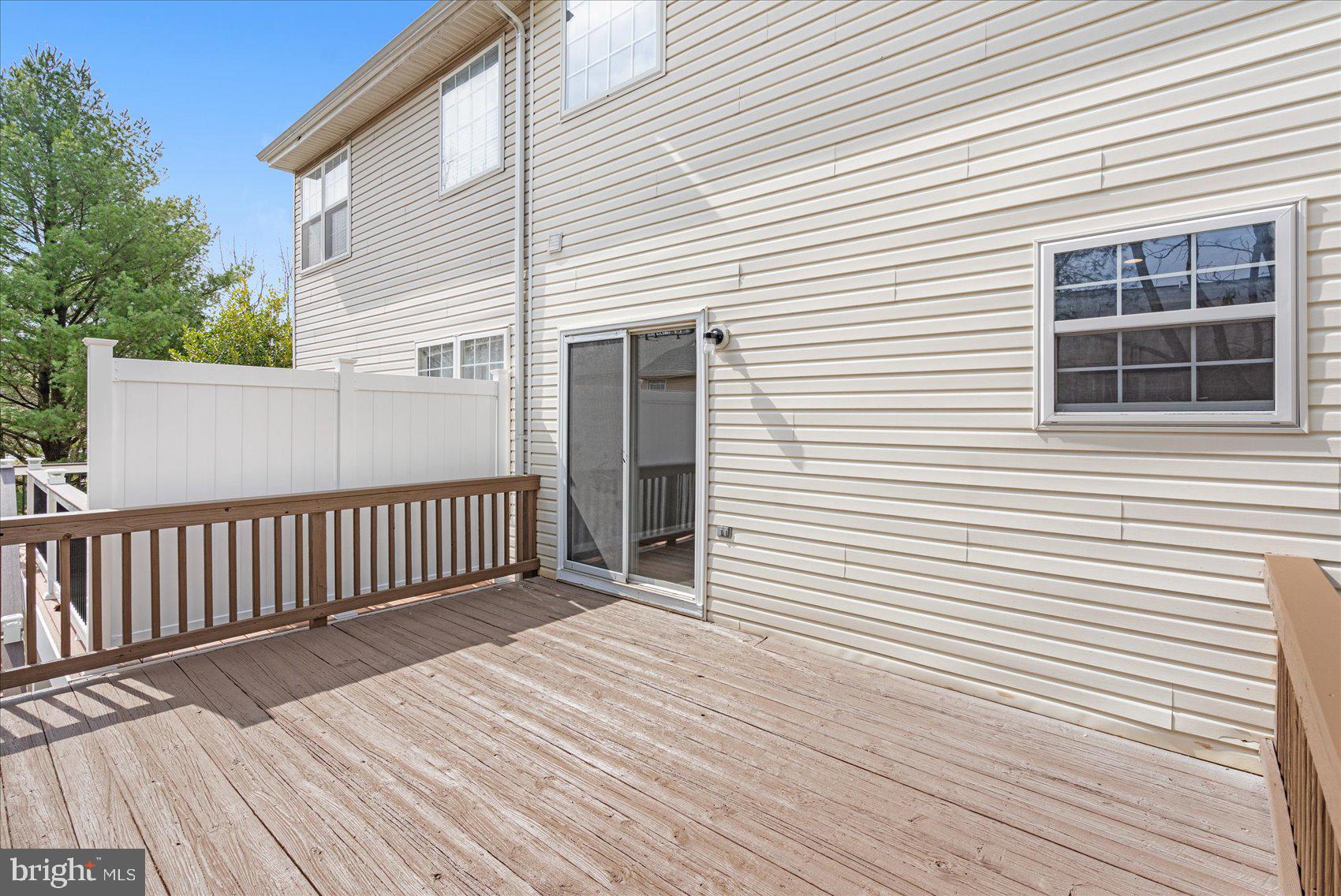 MDG CORPORATE CENTER - Residential