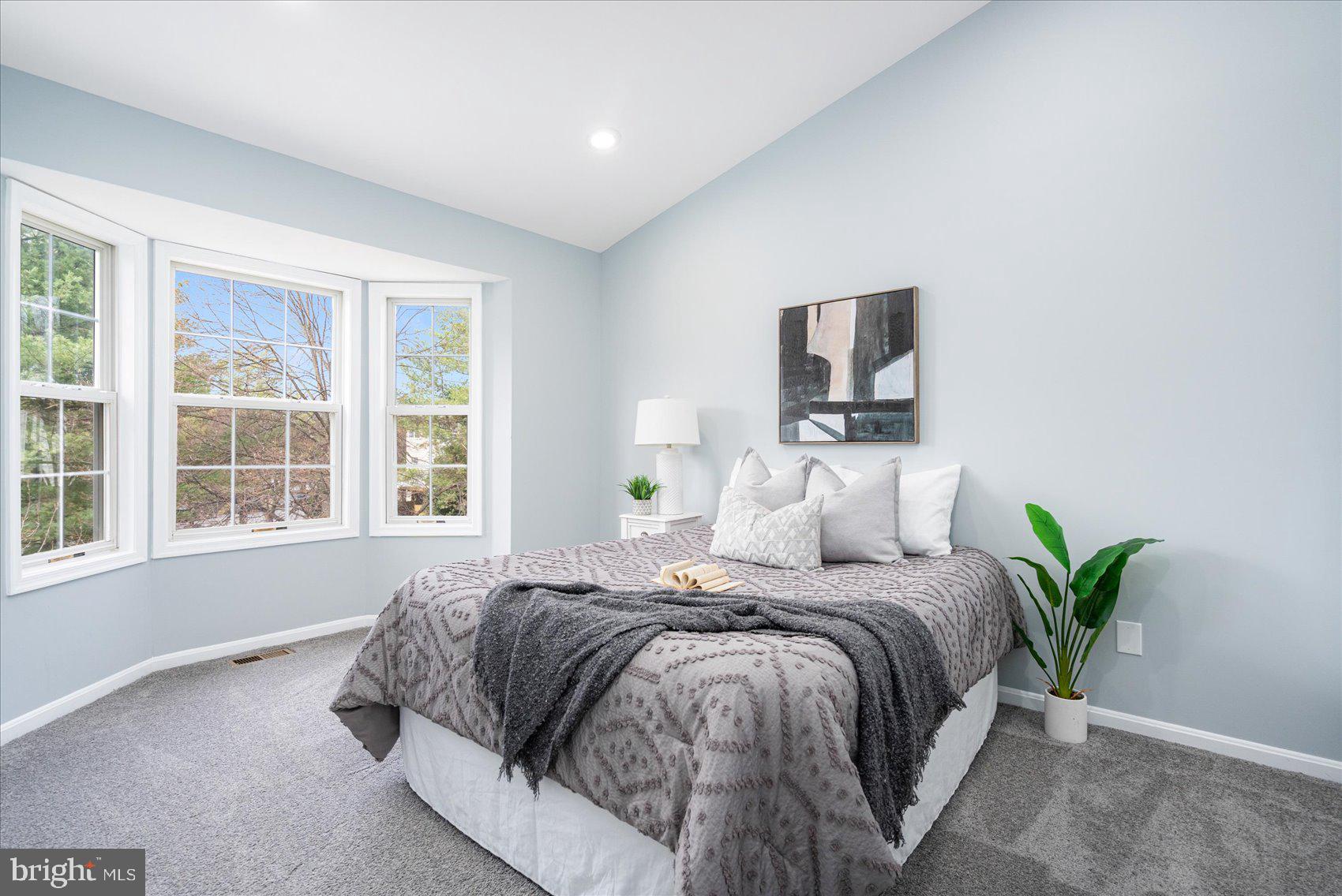 MDG CORPORATE CENTER - Residential