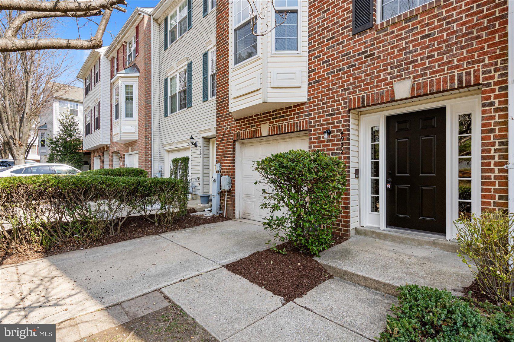 MDG CORPORATE CENTER - Residential