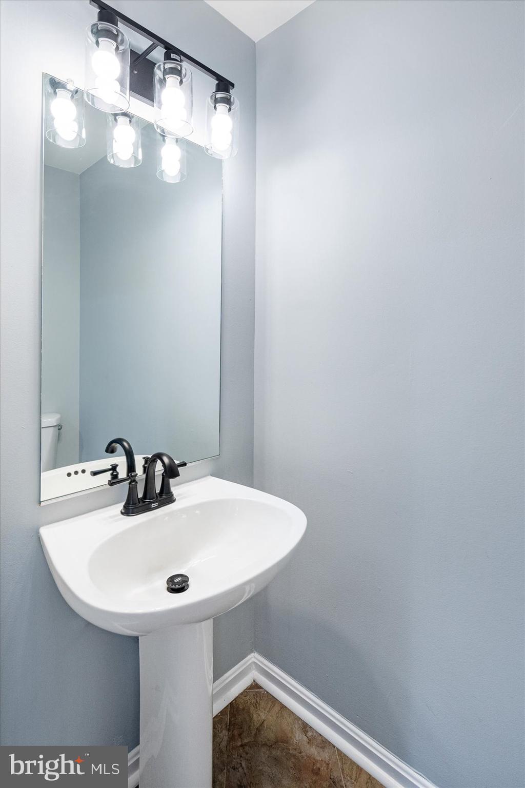 MDG CORPORATE CENTER - Residential