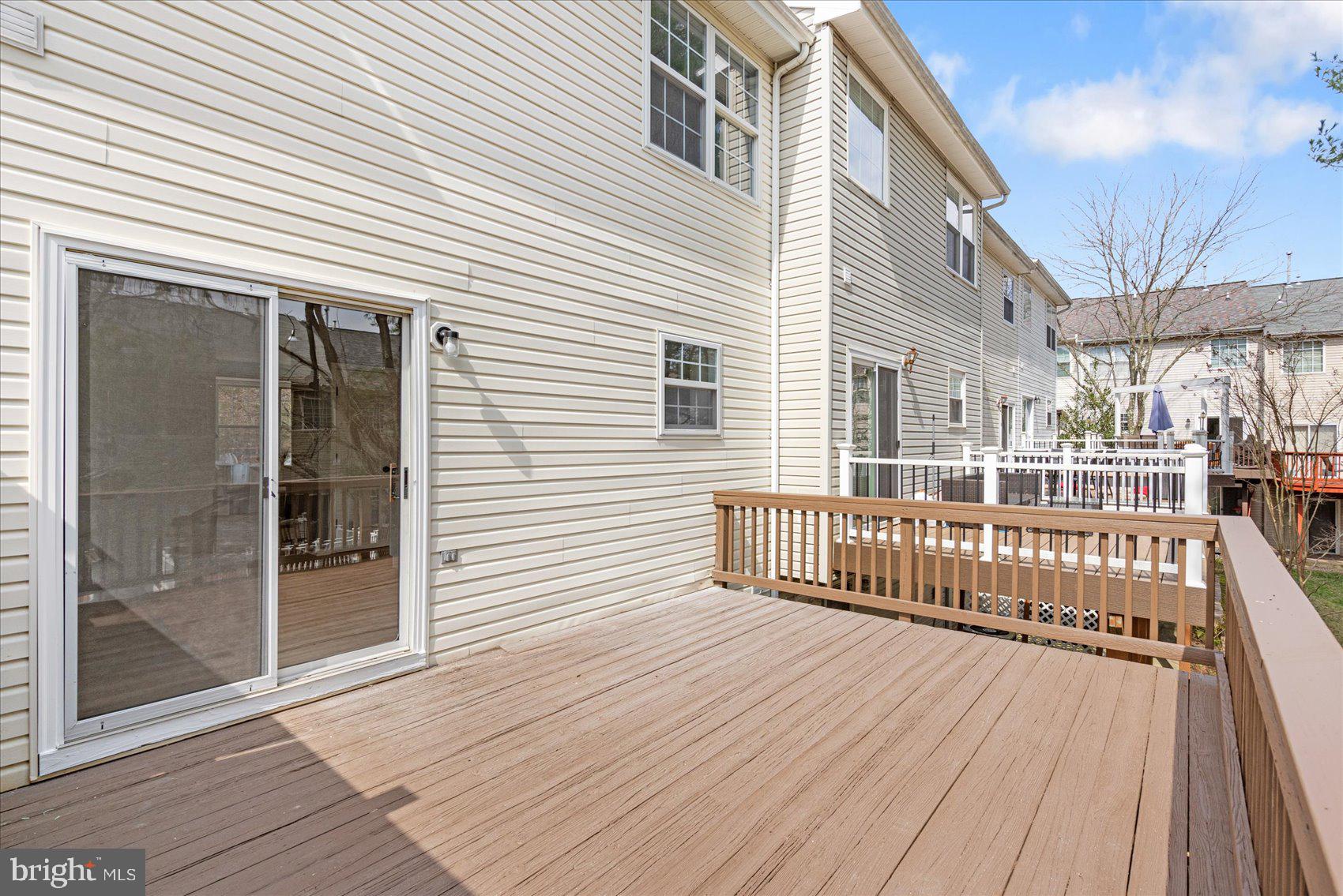 MDG CORPORATE CENTER - Residential