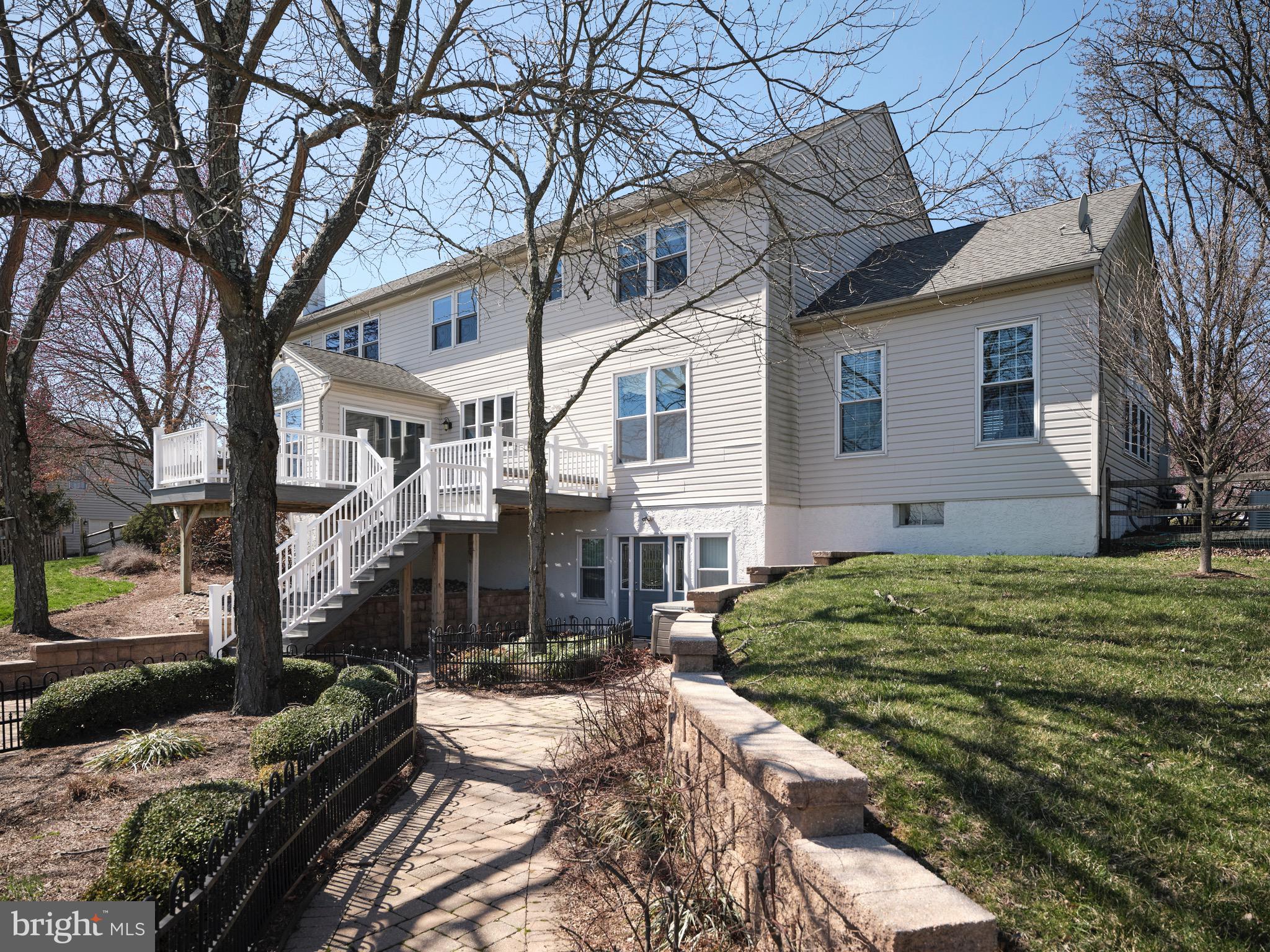 COUNTRY RIDGE - Residential