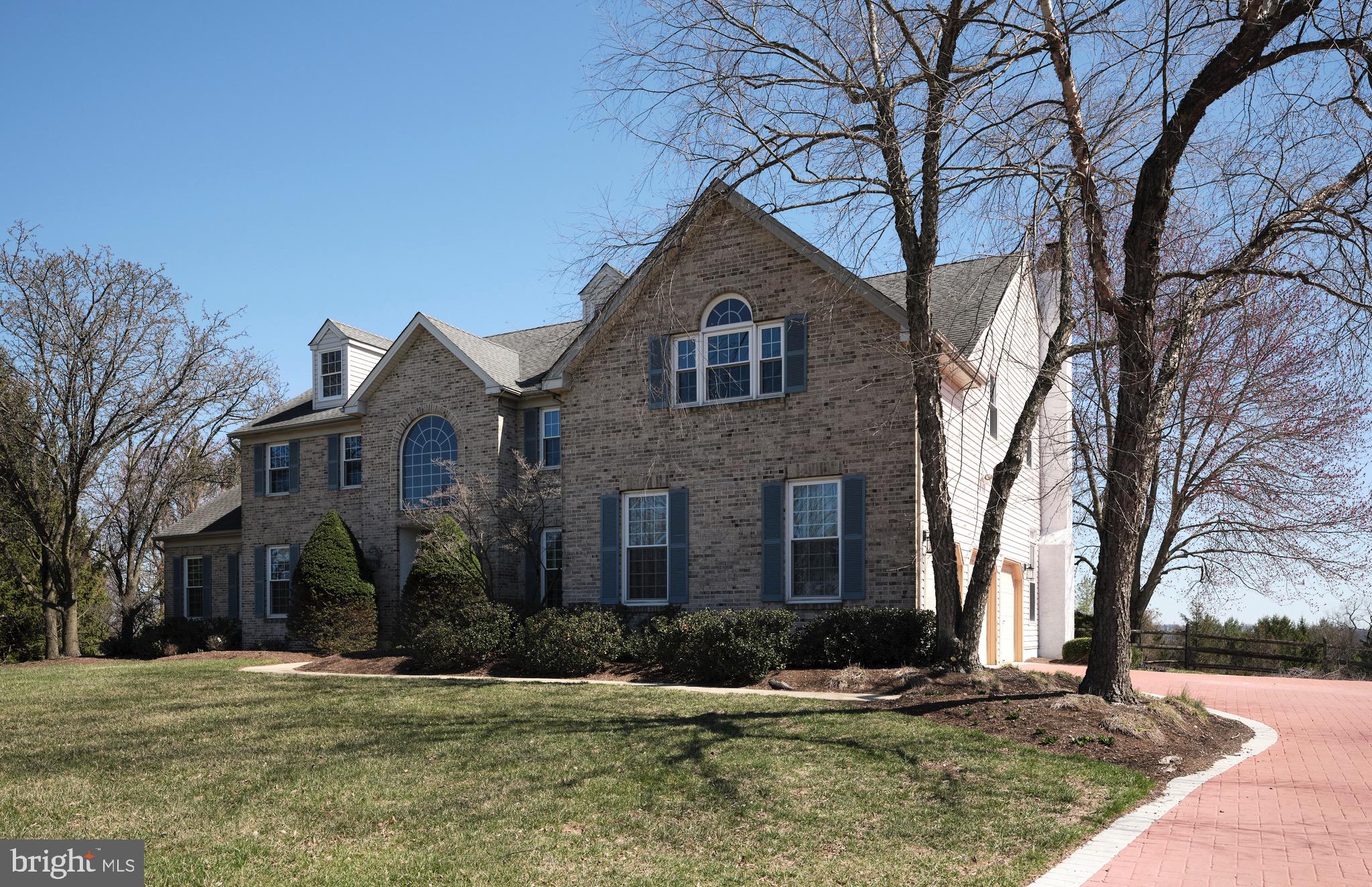 COUNTRY RIDGE - Residential