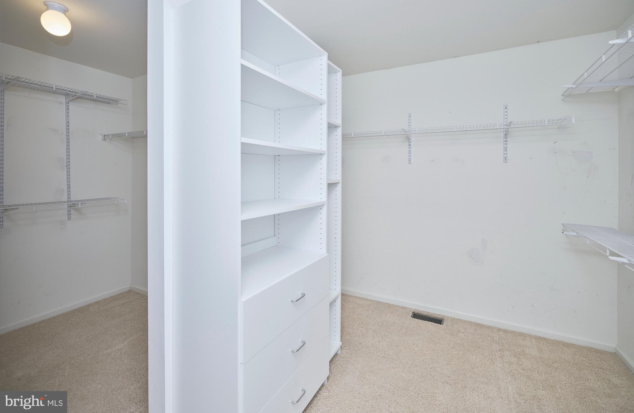 COUNTRY RIDGE - Residential