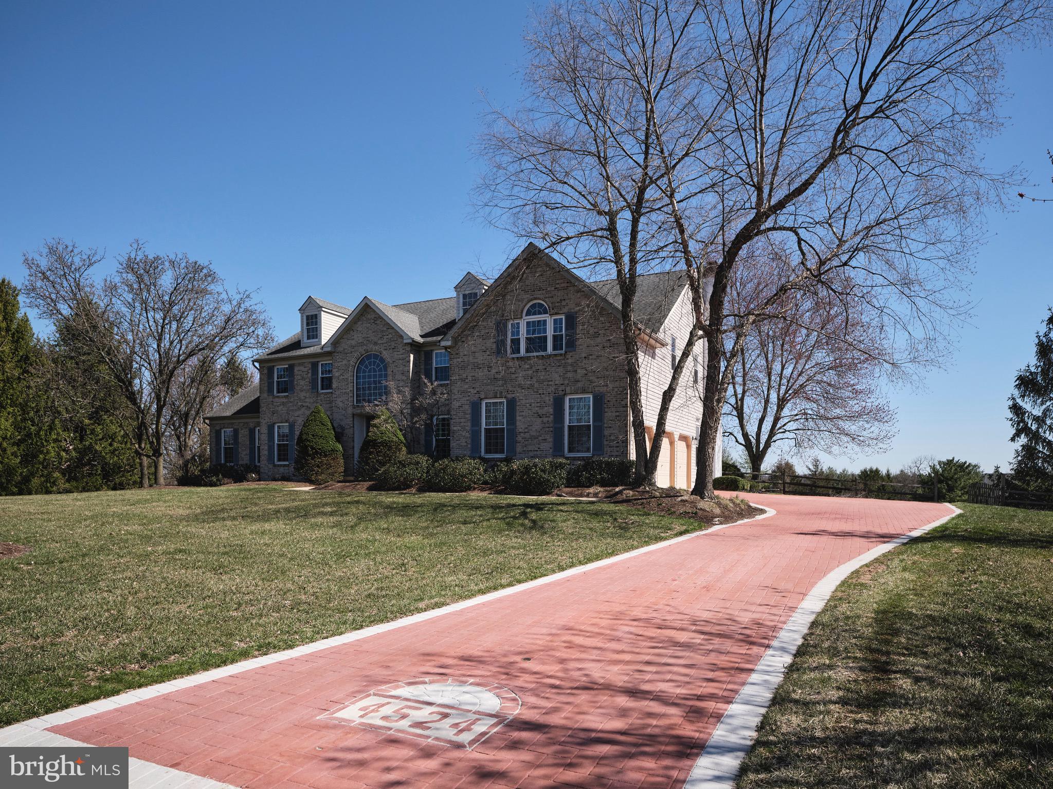 COUNTRY RIDGE - Residential