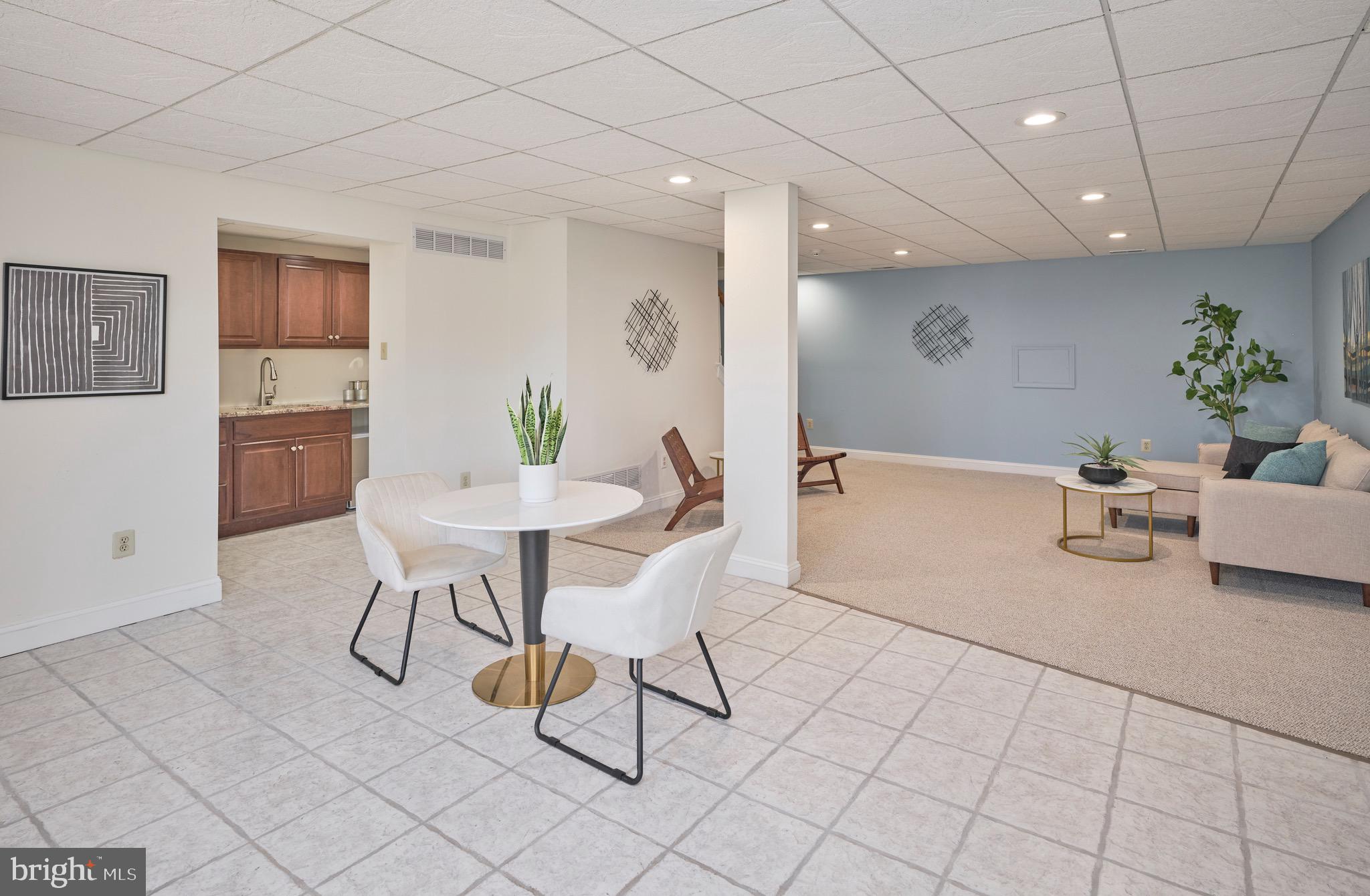 COUNTRY RIDGE - Residential