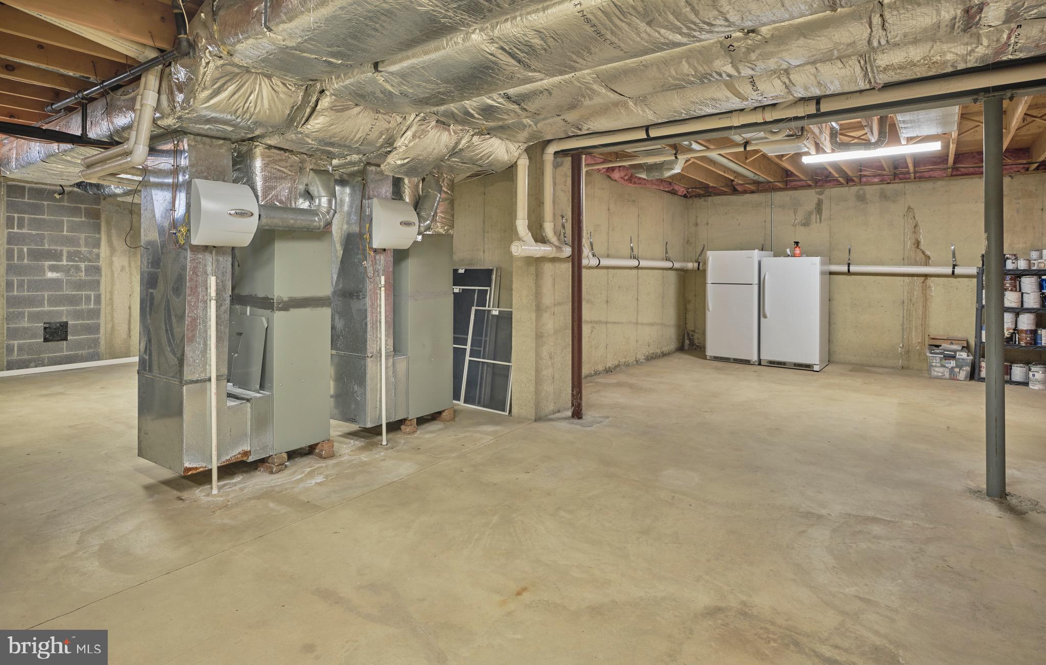 COUNTRY RIDGE - Residential