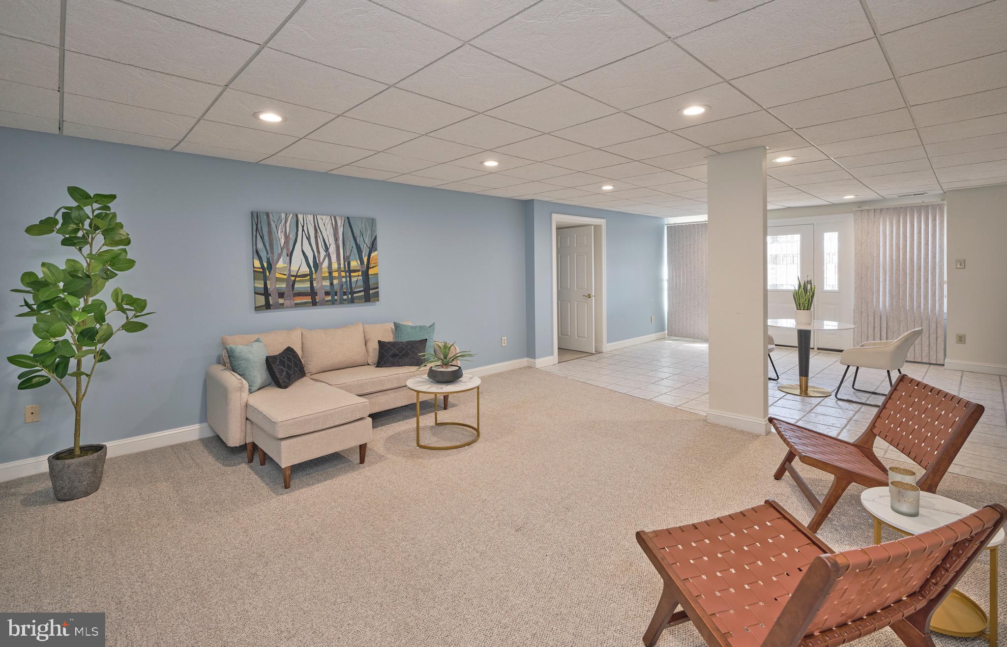 COUNTRY RIDGE - Residential