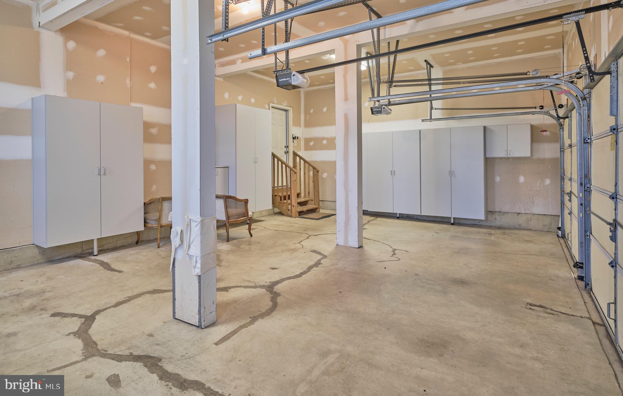 COUNTRY RIDGE - Residential