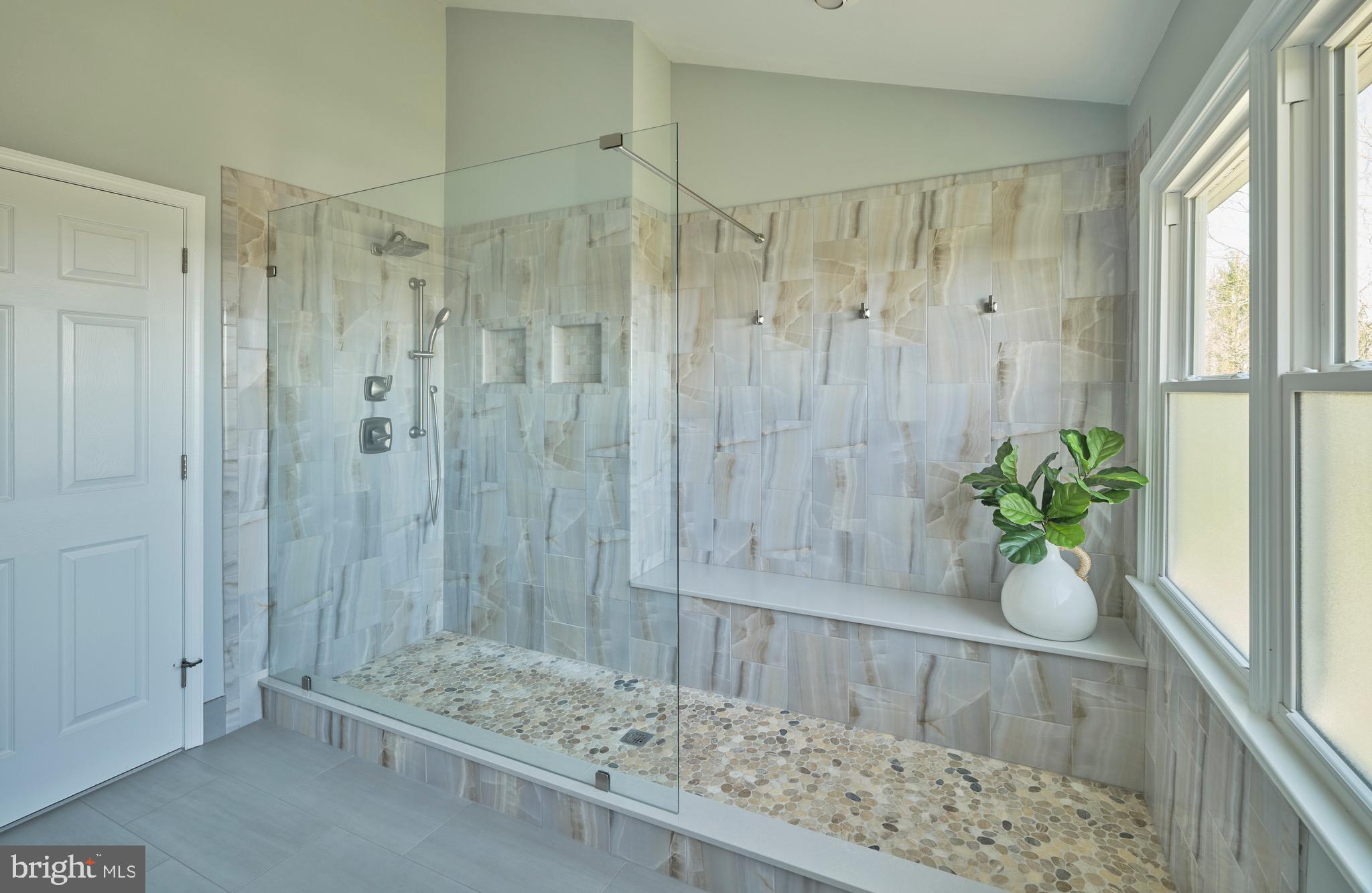 COUNTRY RIDGE - Residential