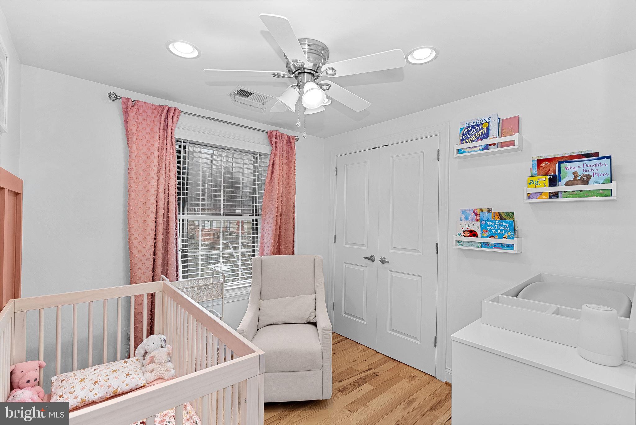 ASHBURN VILLAGE - Residential