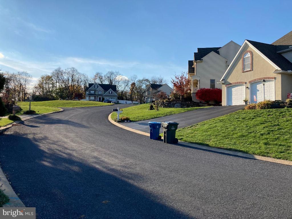 Photo of 725 Chickies Drive, COLUMBIA, PA 17512 (MLS # PALA2078358)