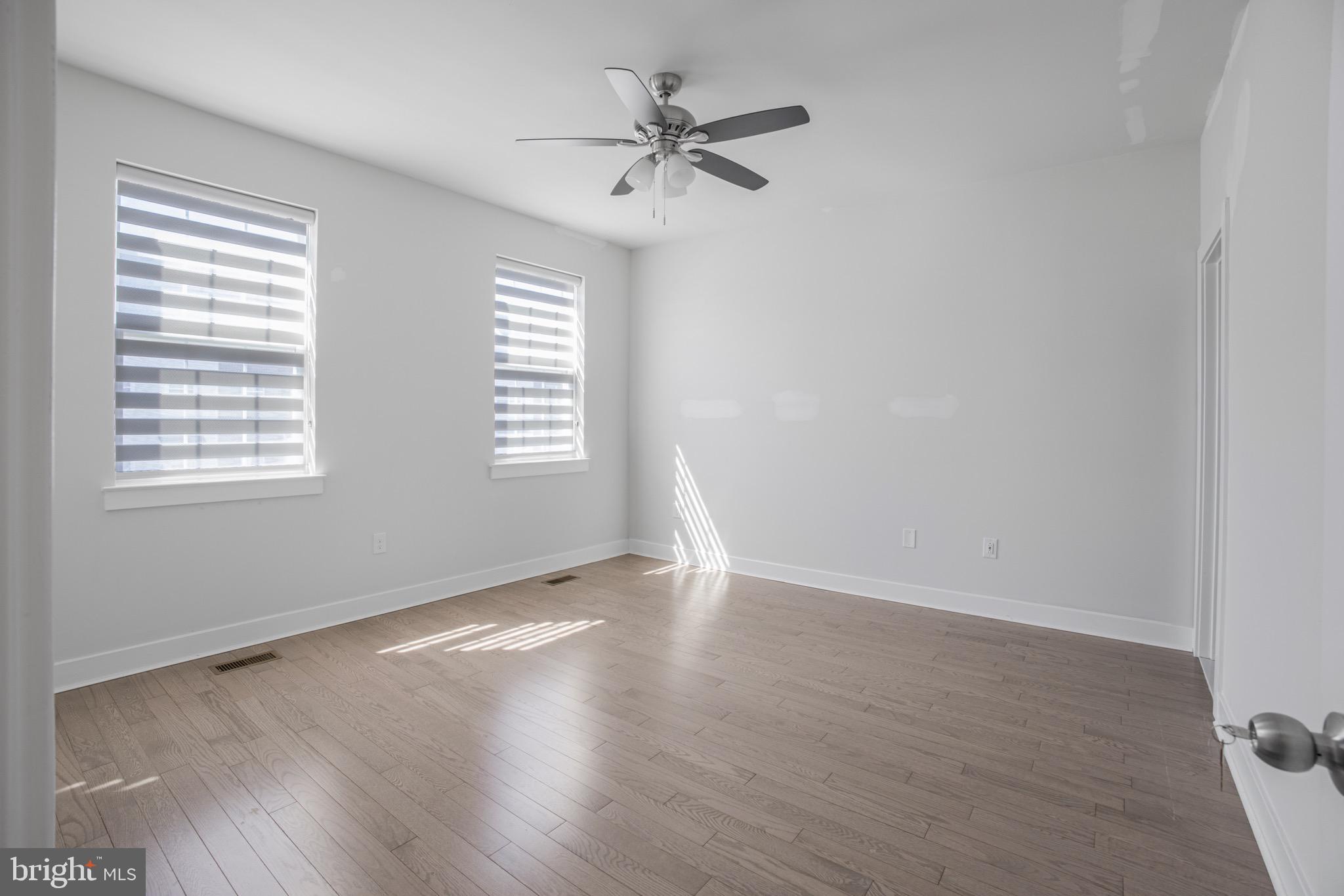 WATERSIDE - Residential