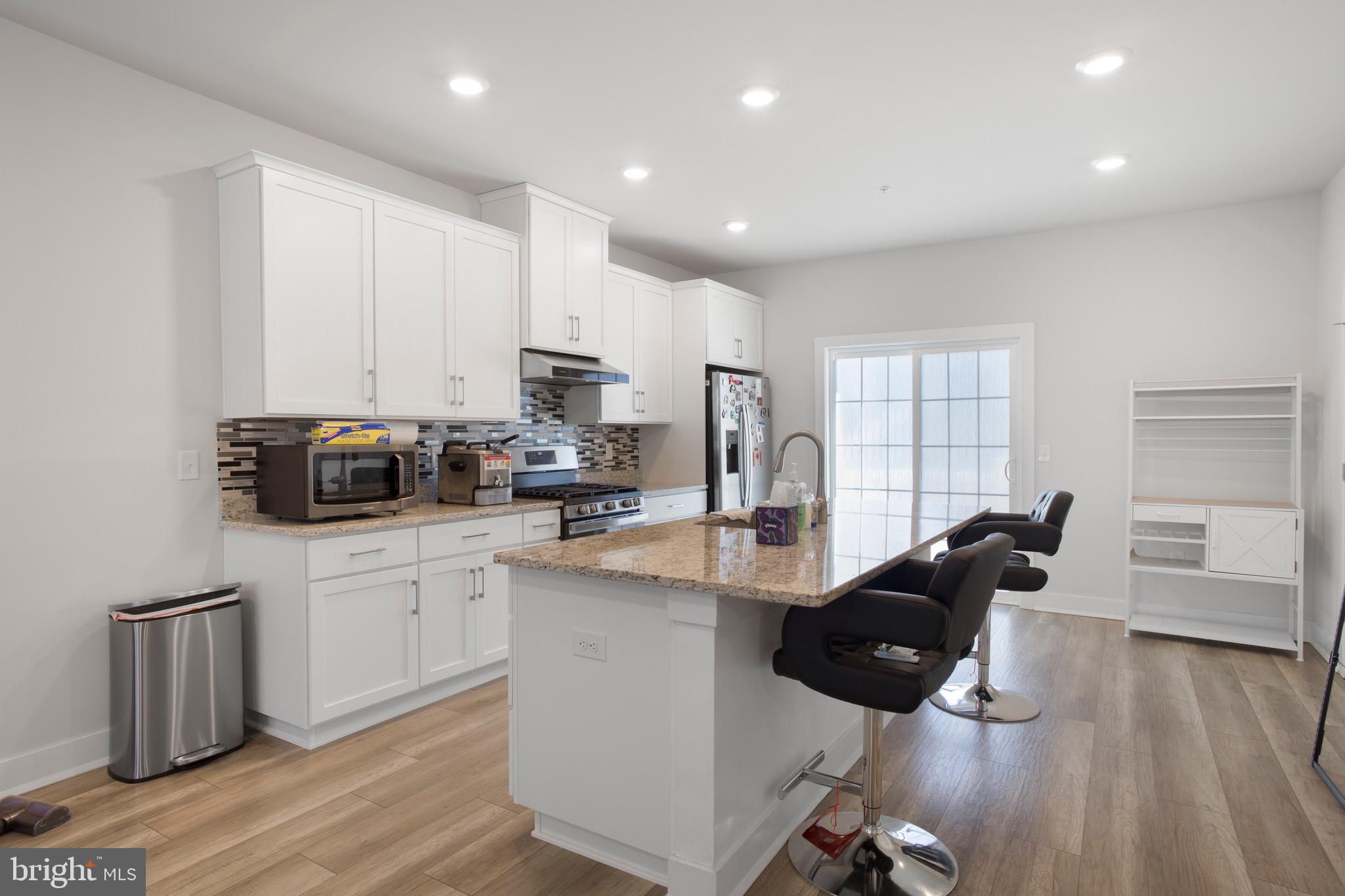 WATERSIDE - Residential