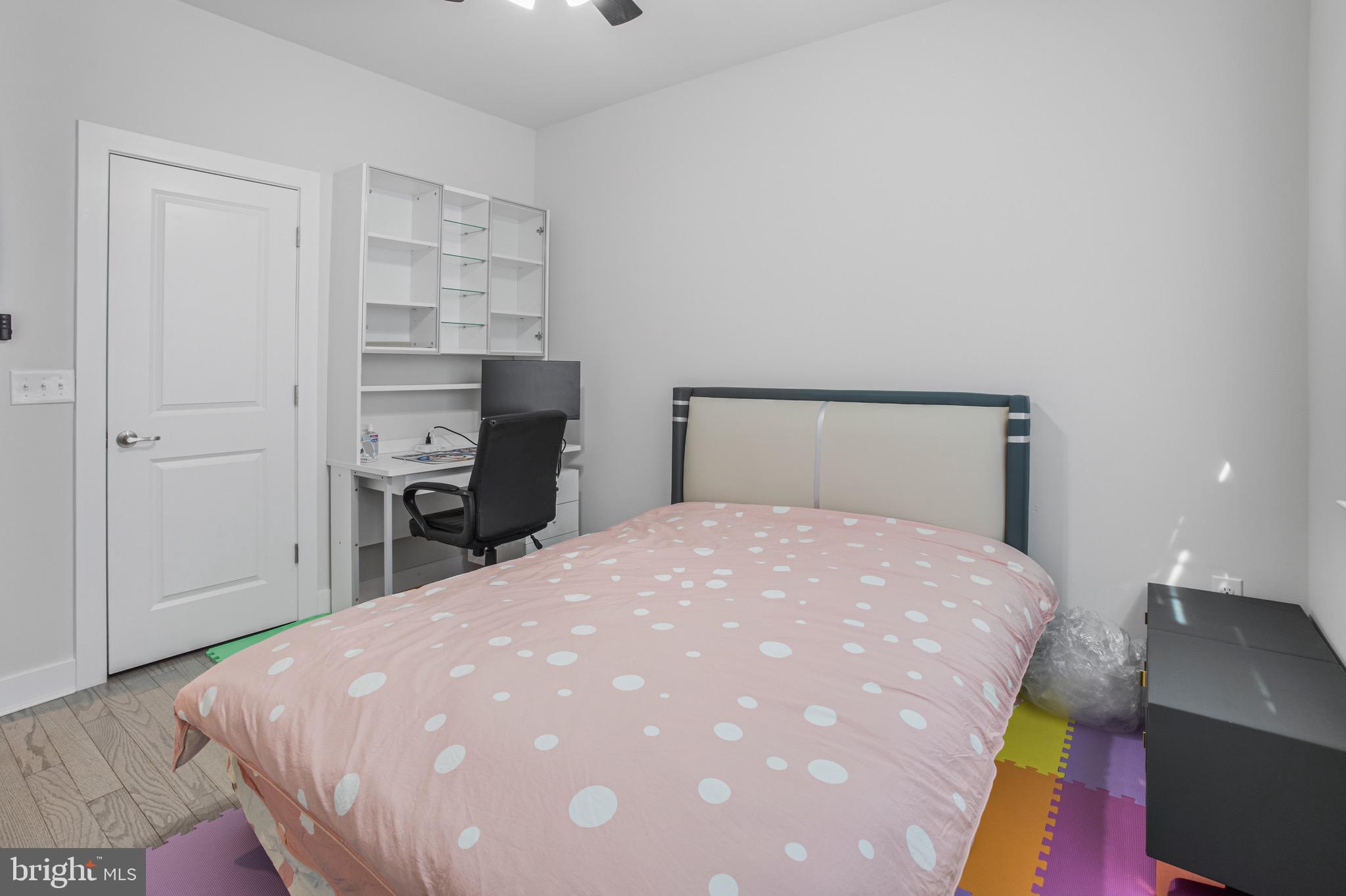 WATERSIDE - Residential