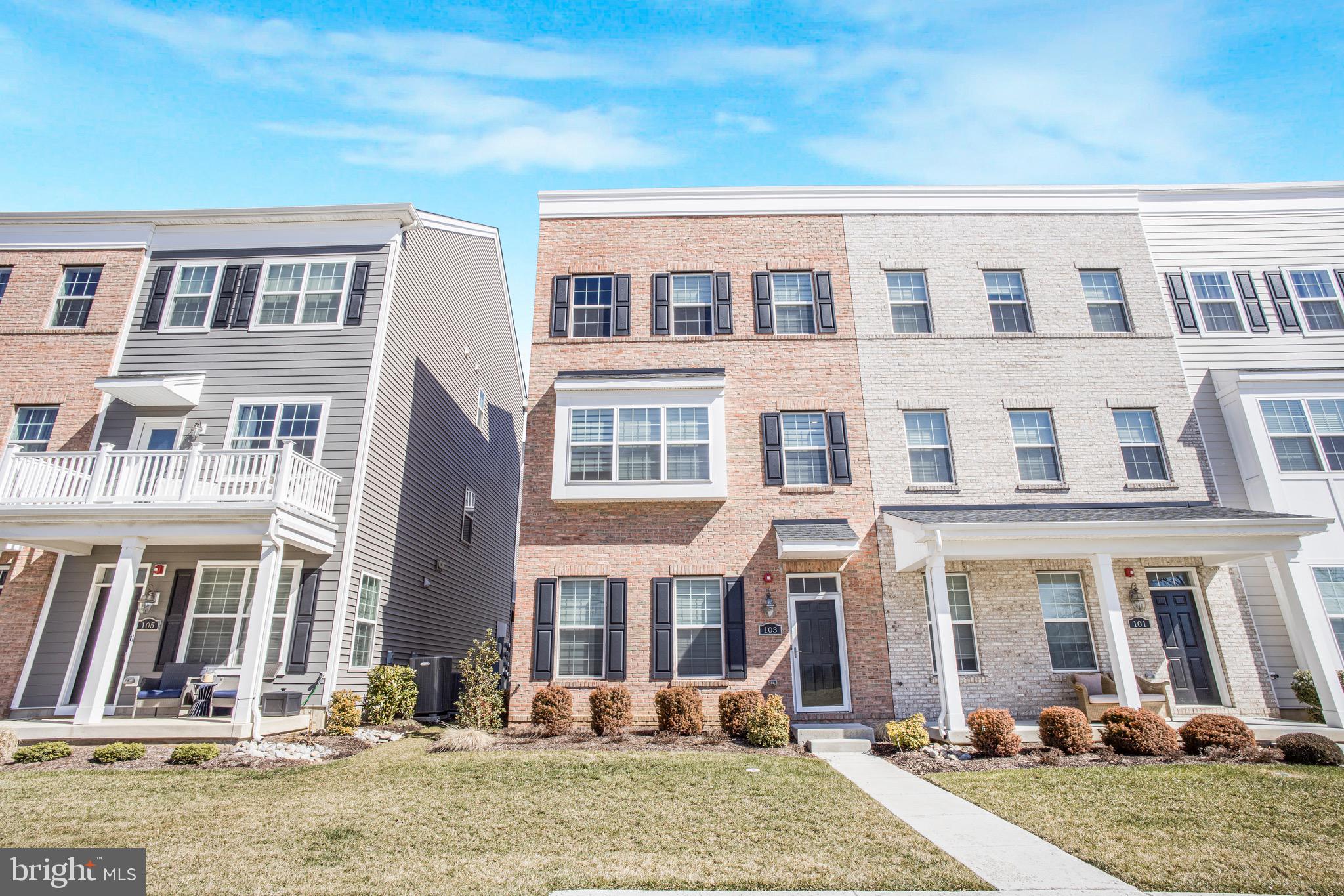 WATERSIDE - Residential