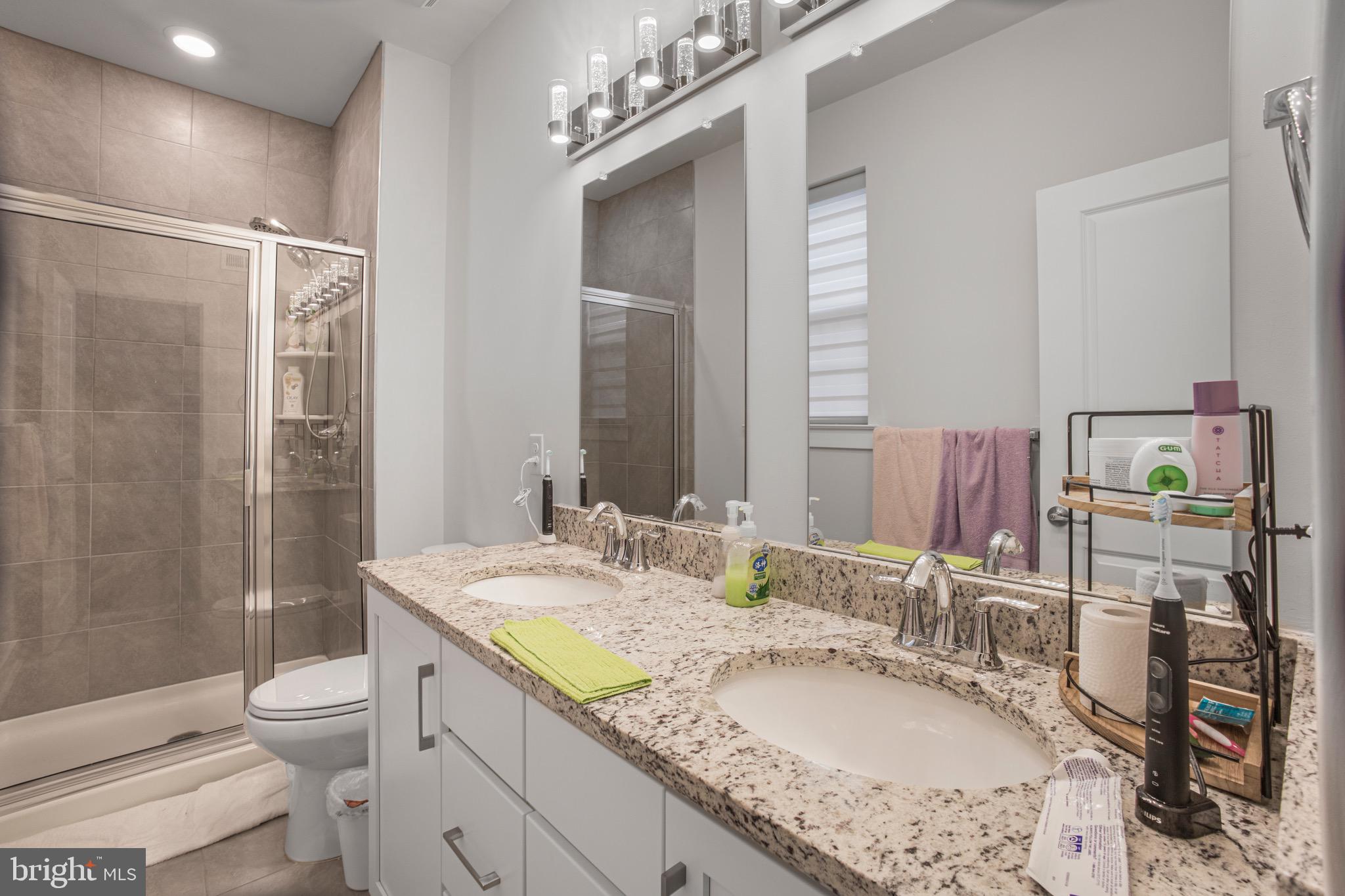 WATERSIDE - Residential