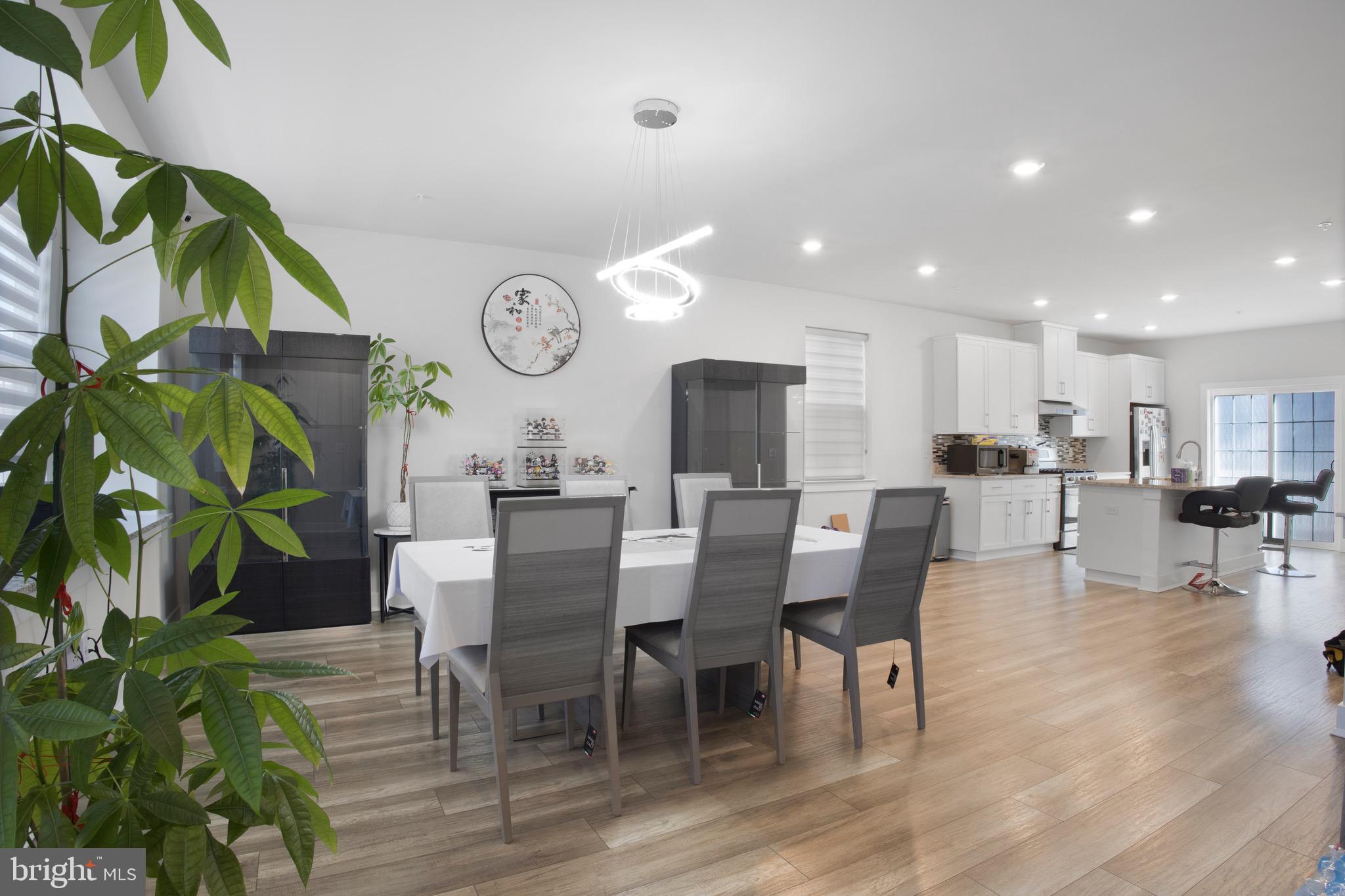 WATERSIDE - Residential