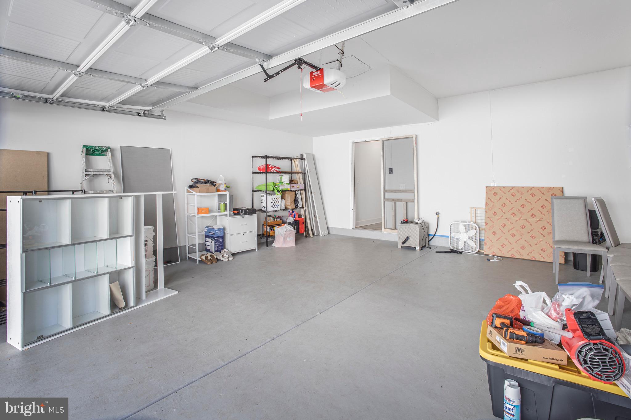 WATERSIDE - Residential