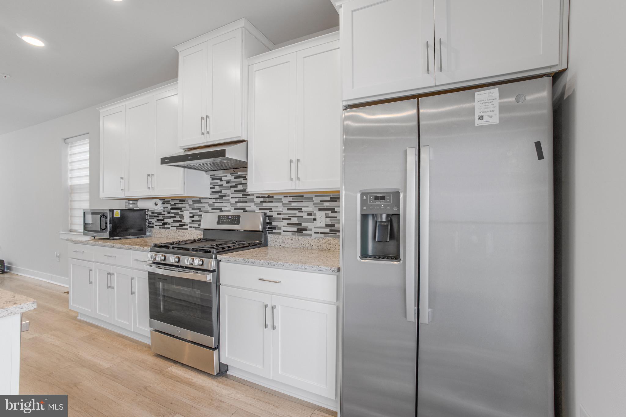 WATERSIDE - Residential