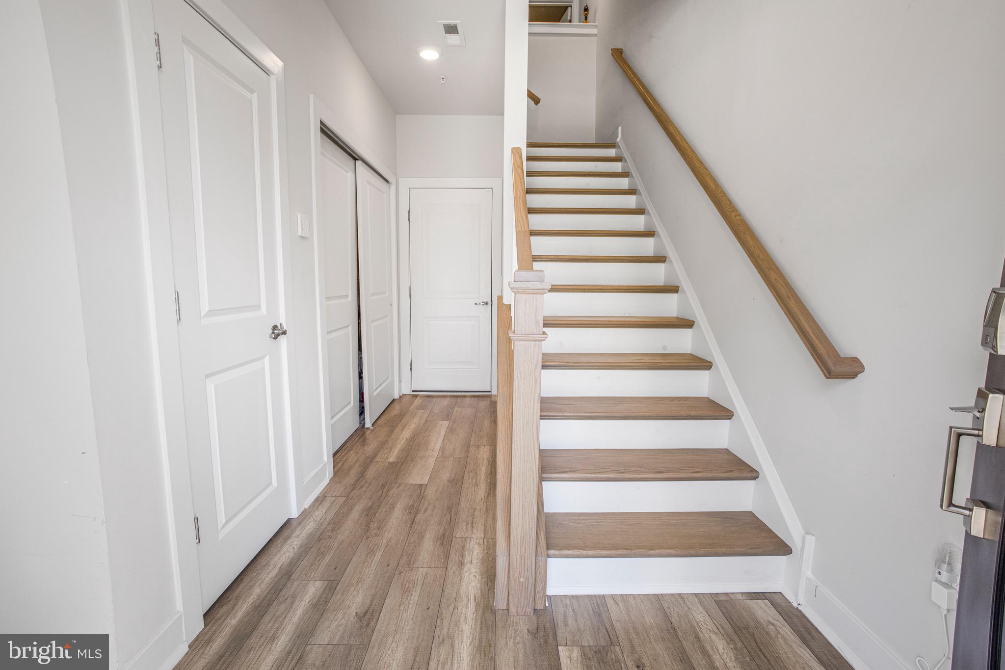 WATERSIDE - Residential