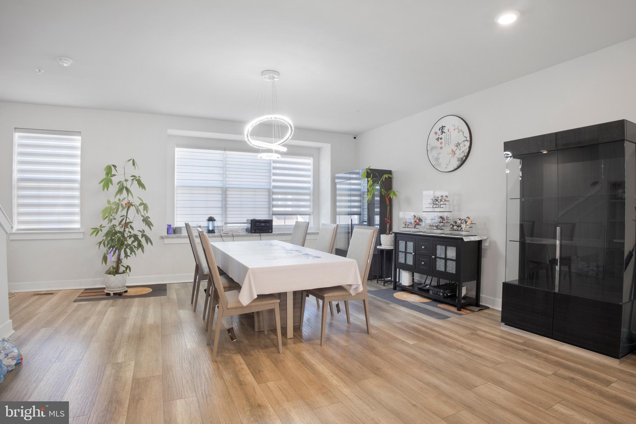 WATERSIDE - Residential