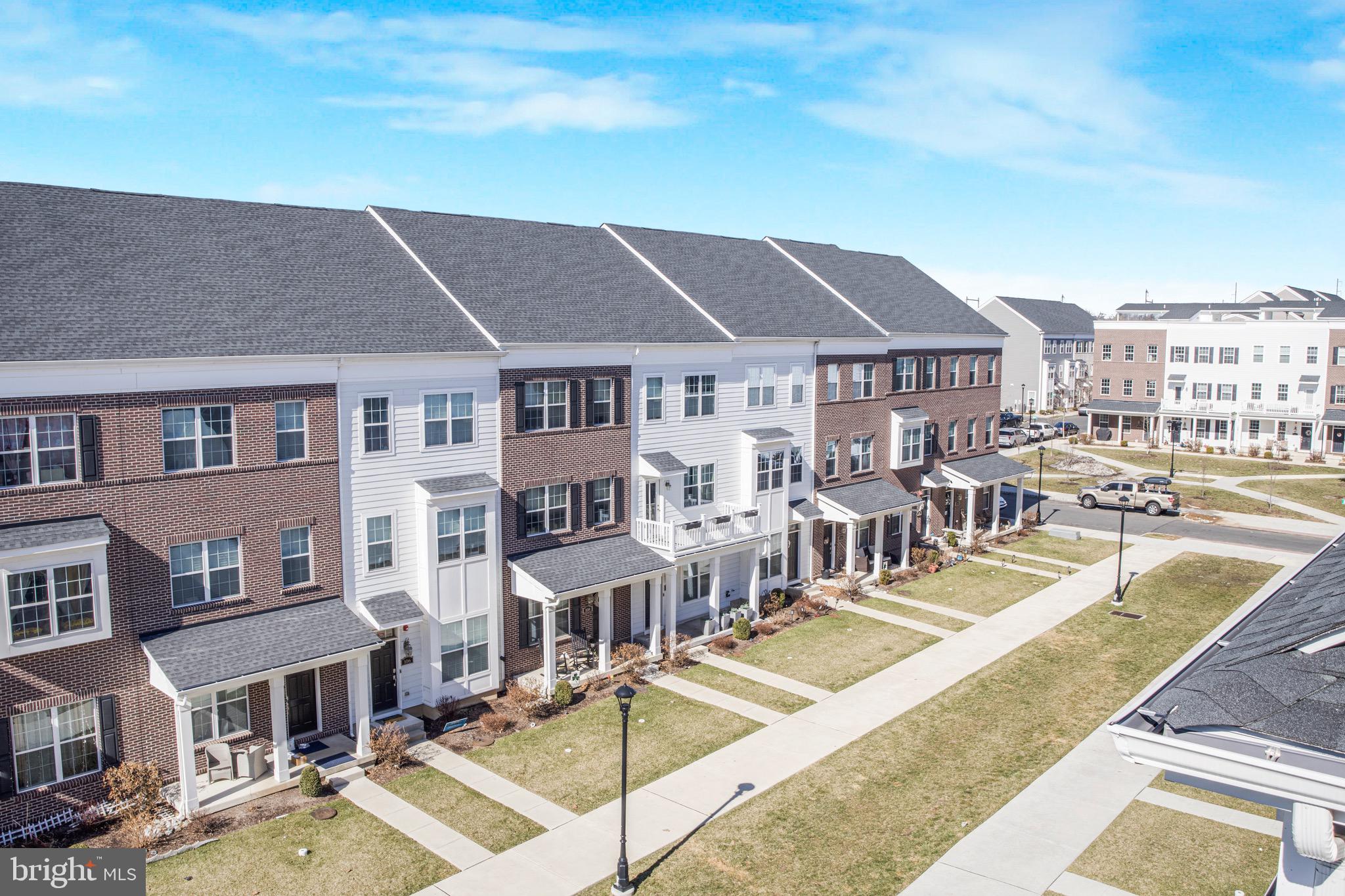 WATERSIDE - Residential