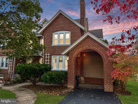 323 CARSONIA AVENUE READING PA 19606