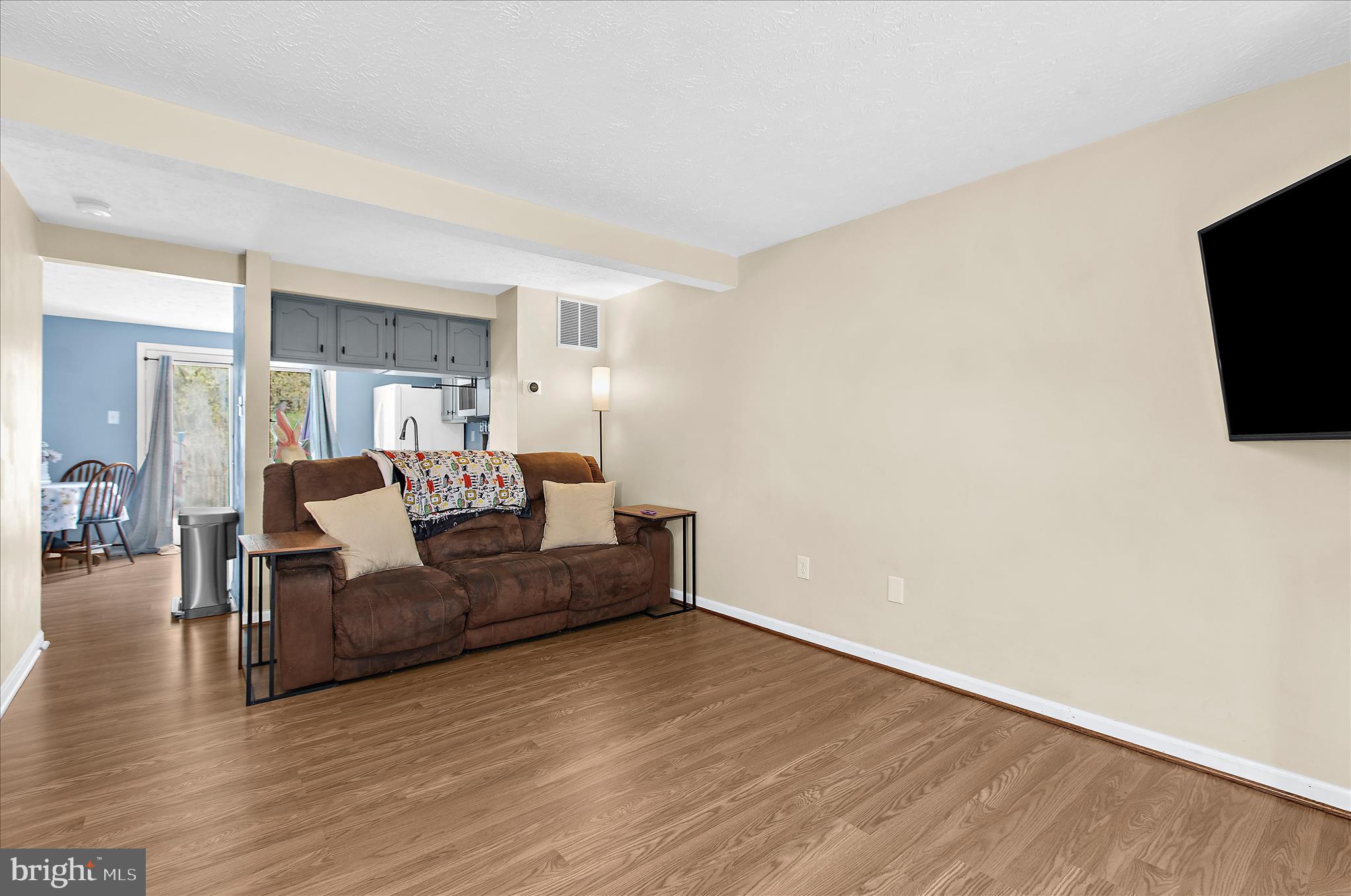 WOODBRIDGE CENTER - Residential