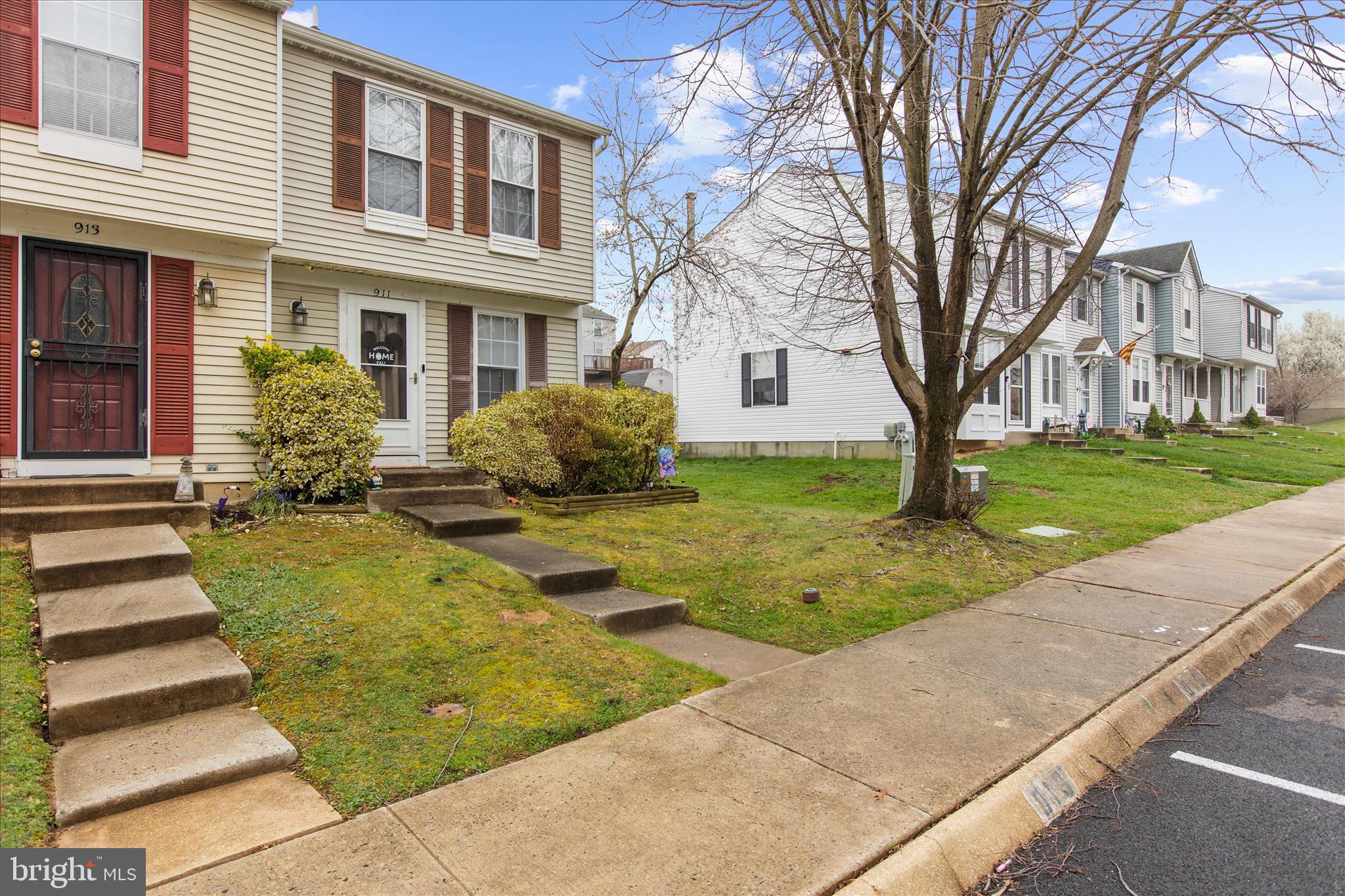 WOODBRIDGE CENTER - Residential