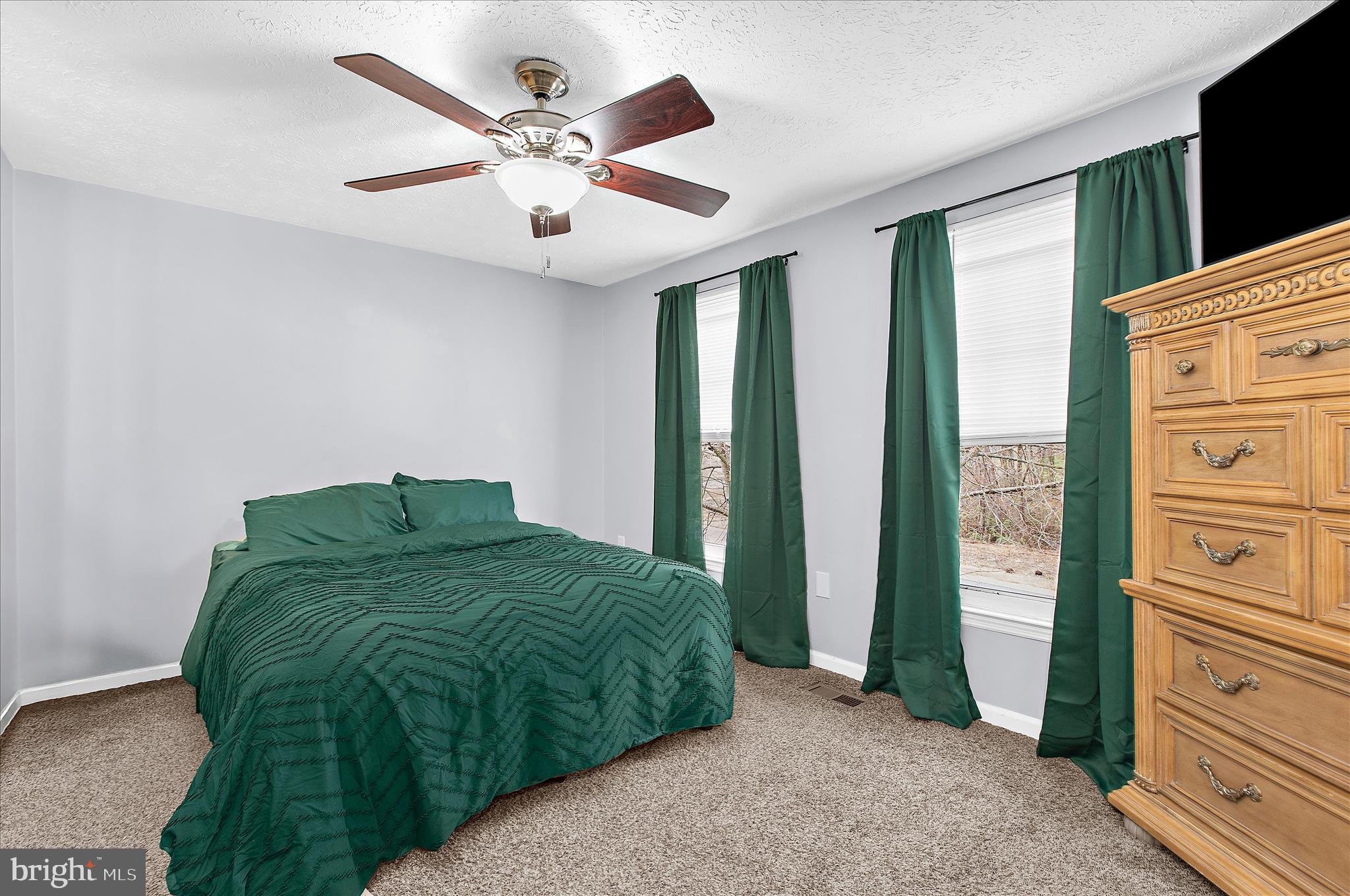 WOODBRIDGE CENTER - Residential