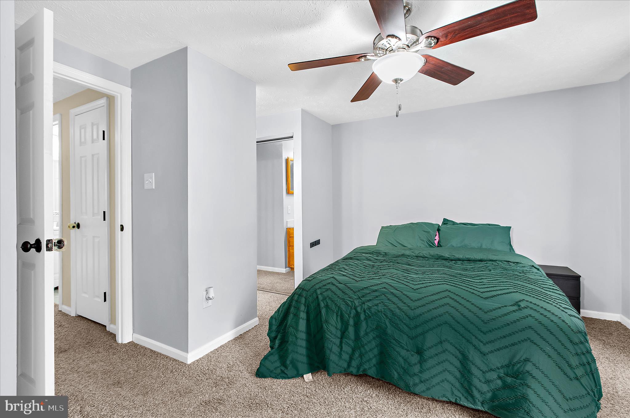 WOODBRIDGE CENTER - Residential