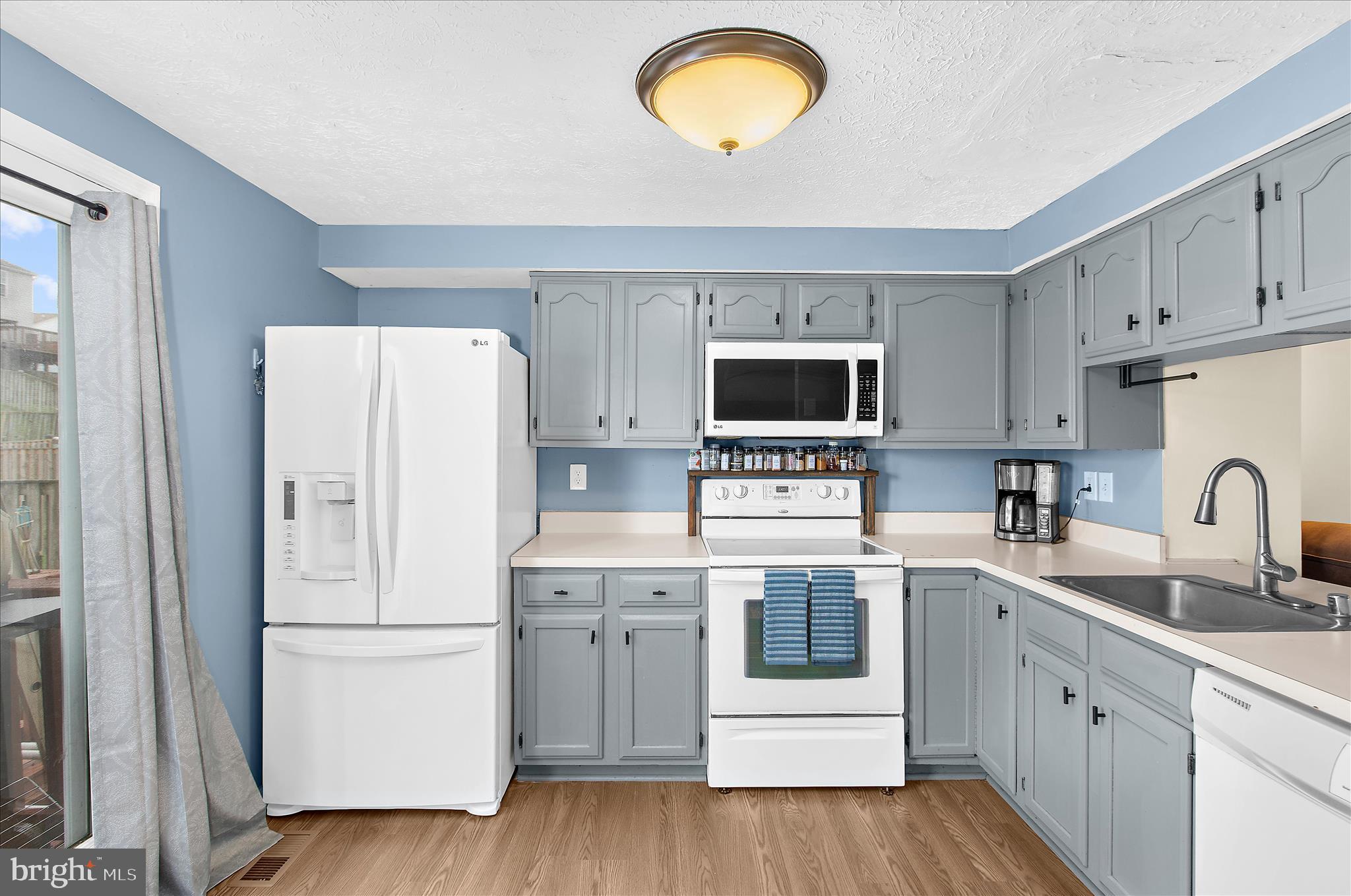 WOODBRIDGE CENTER - Residential