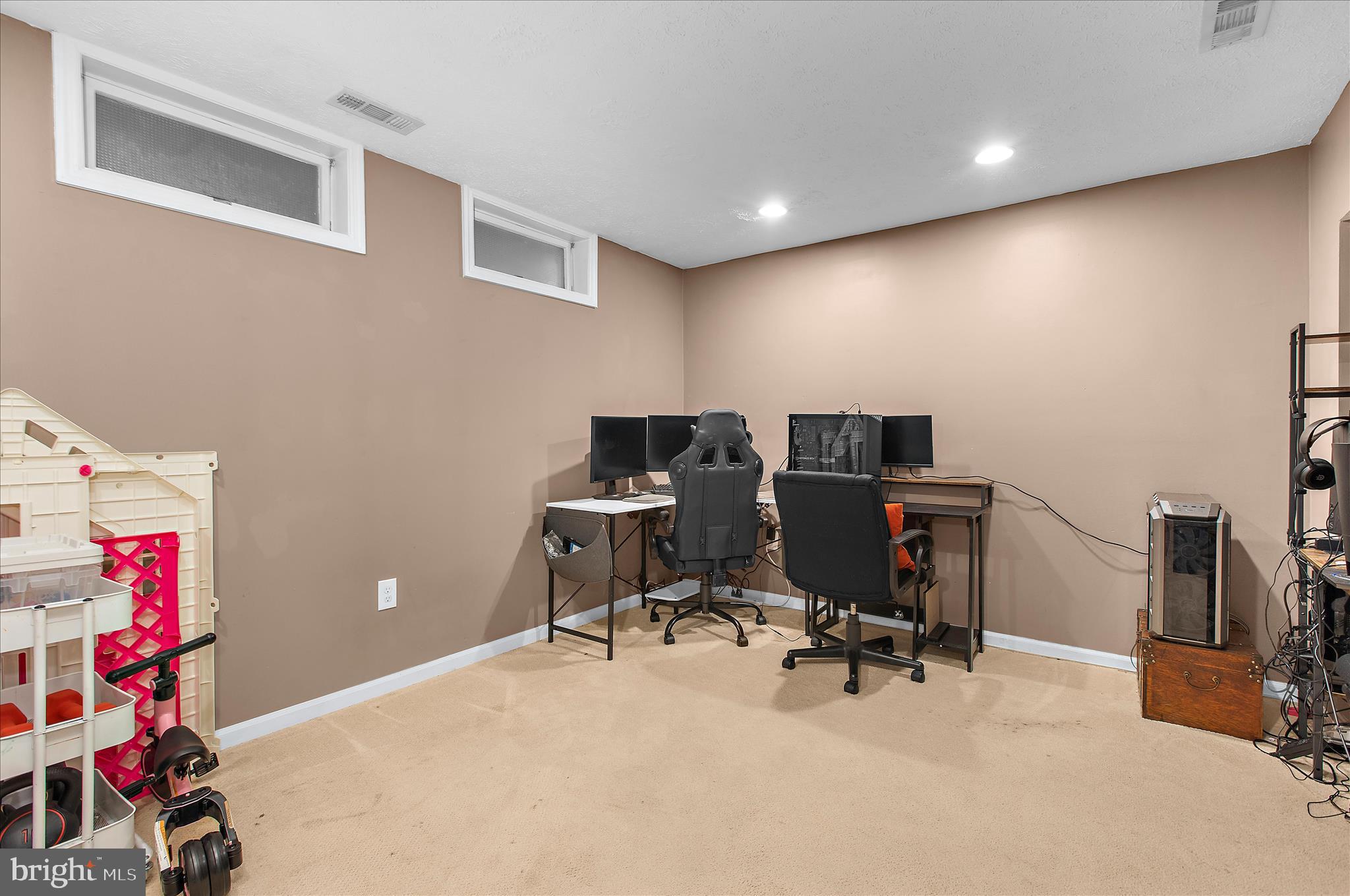 WOODBRIDGE CENTER - Residential