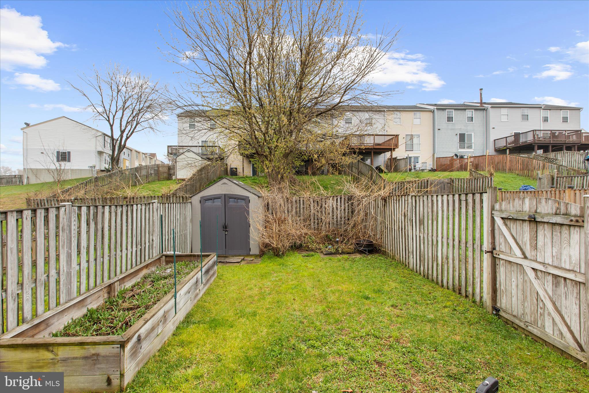 WOODBRIDGE CENTER - Residential