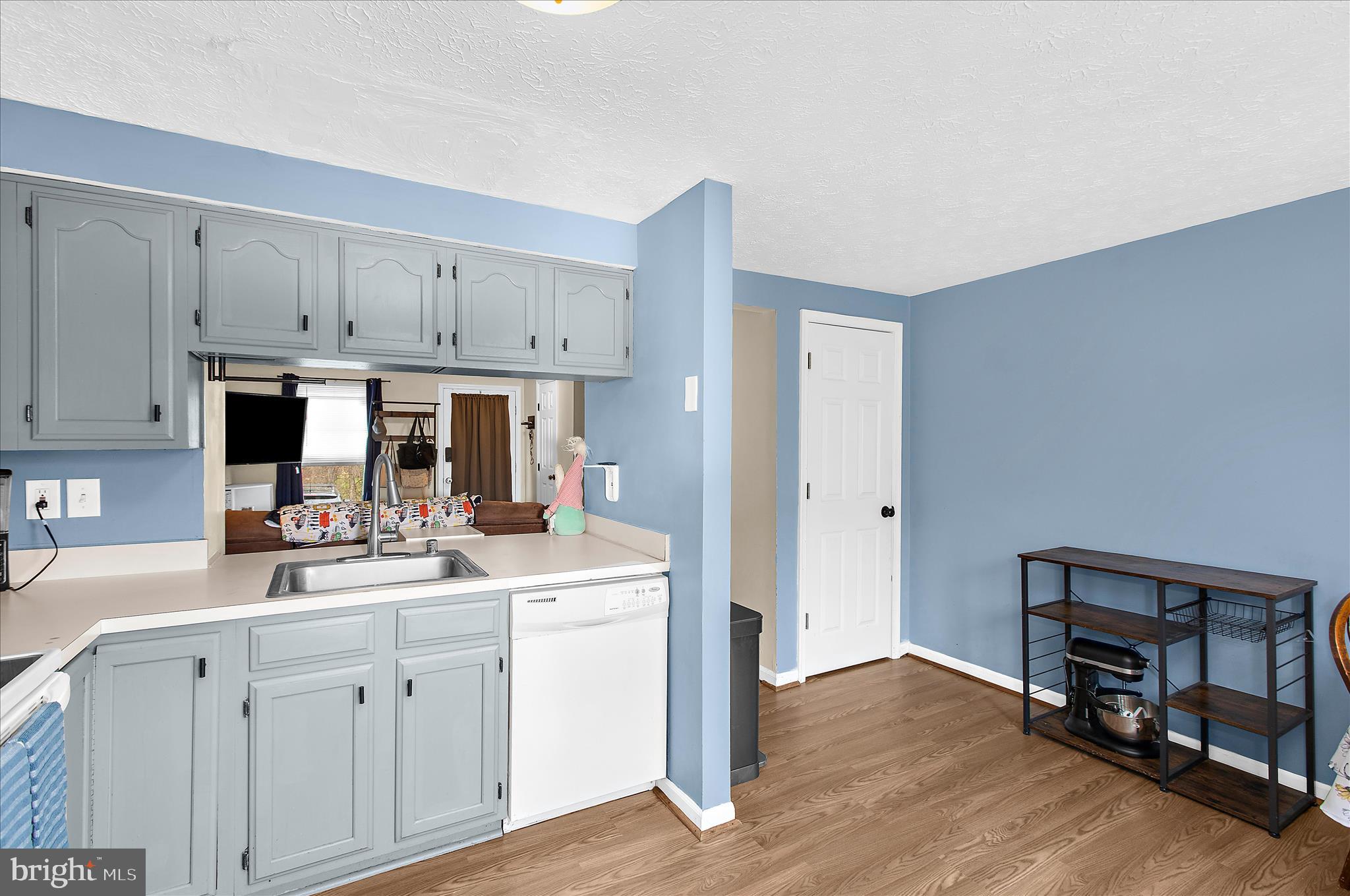 WOODBRIDGE CENTER - Residential