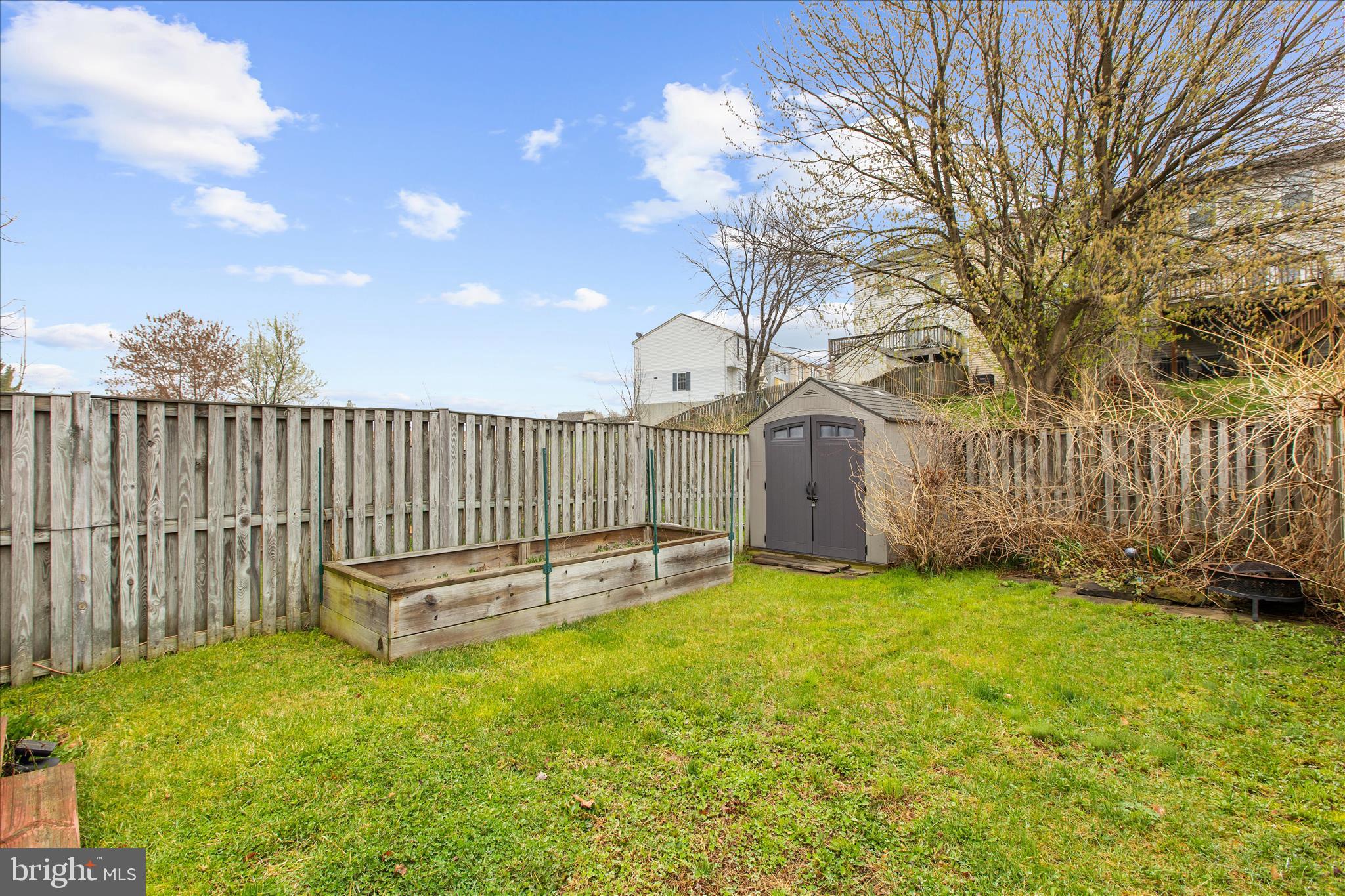 WOODBRIDGE CENTER - Residential