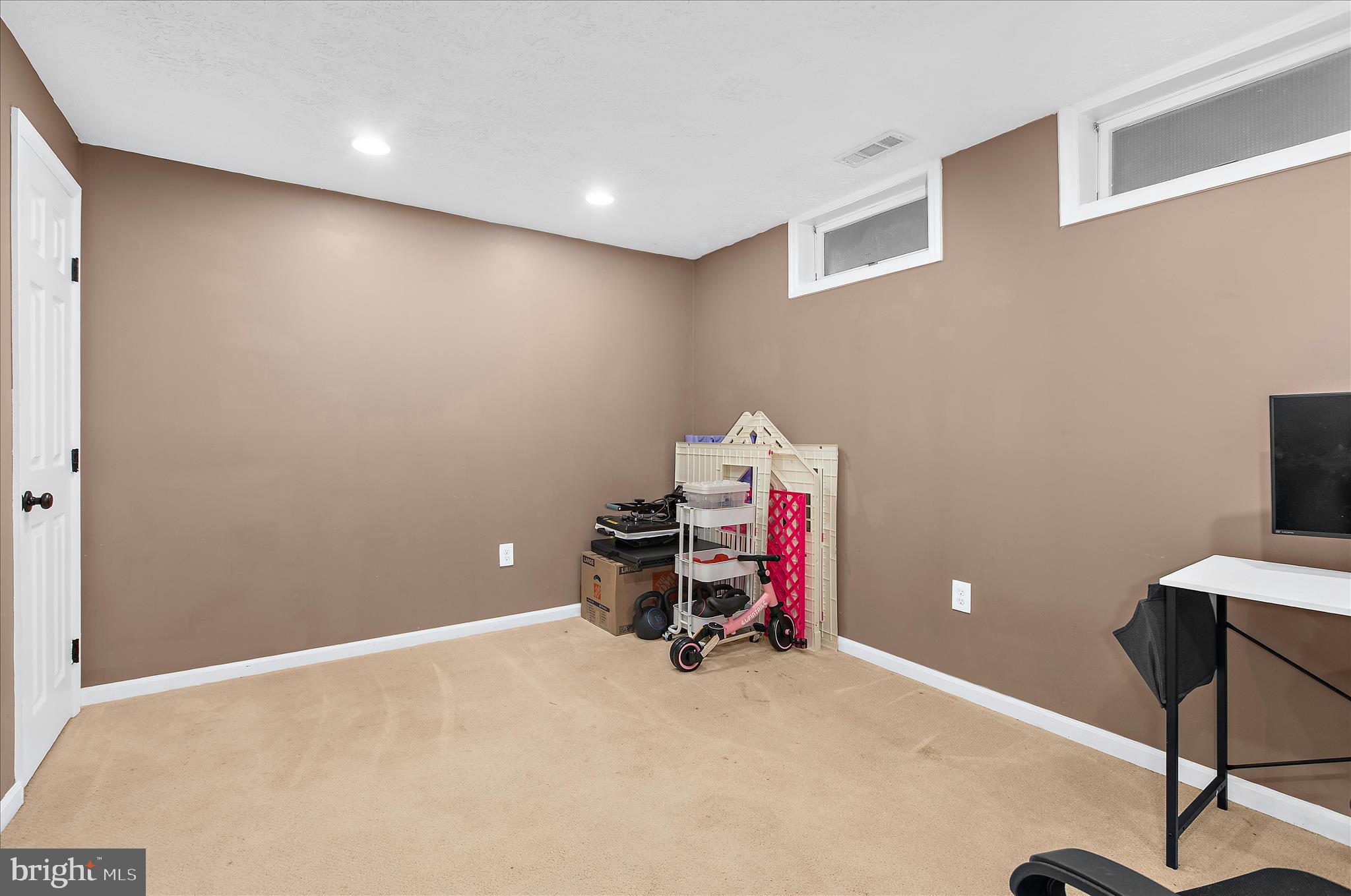 WOODBRIDGE CENTER - Residential