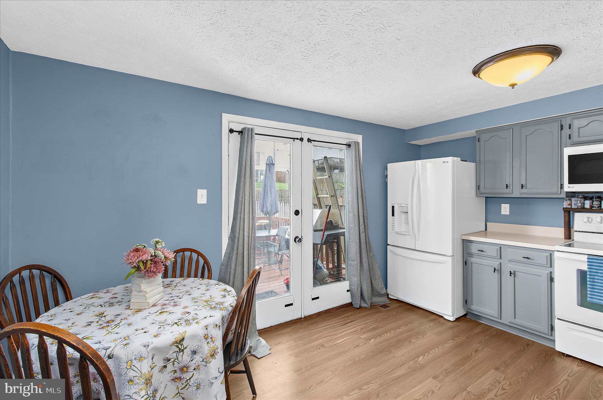 WOODBRIDGE CENTER - Residential