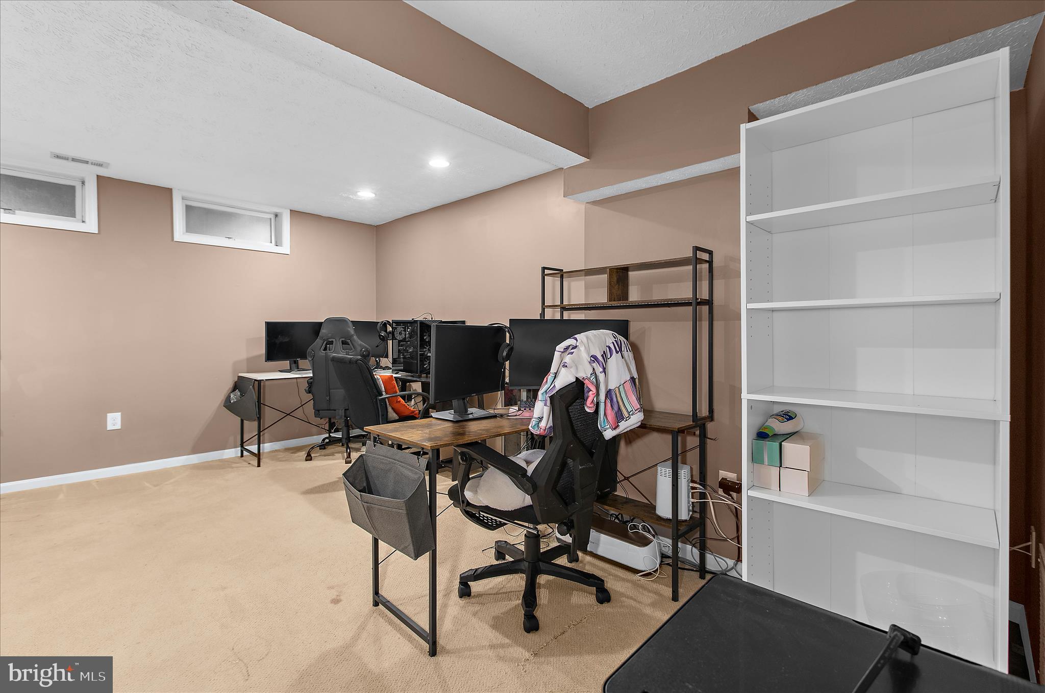 WOODBRIDGE CENTER - Residential