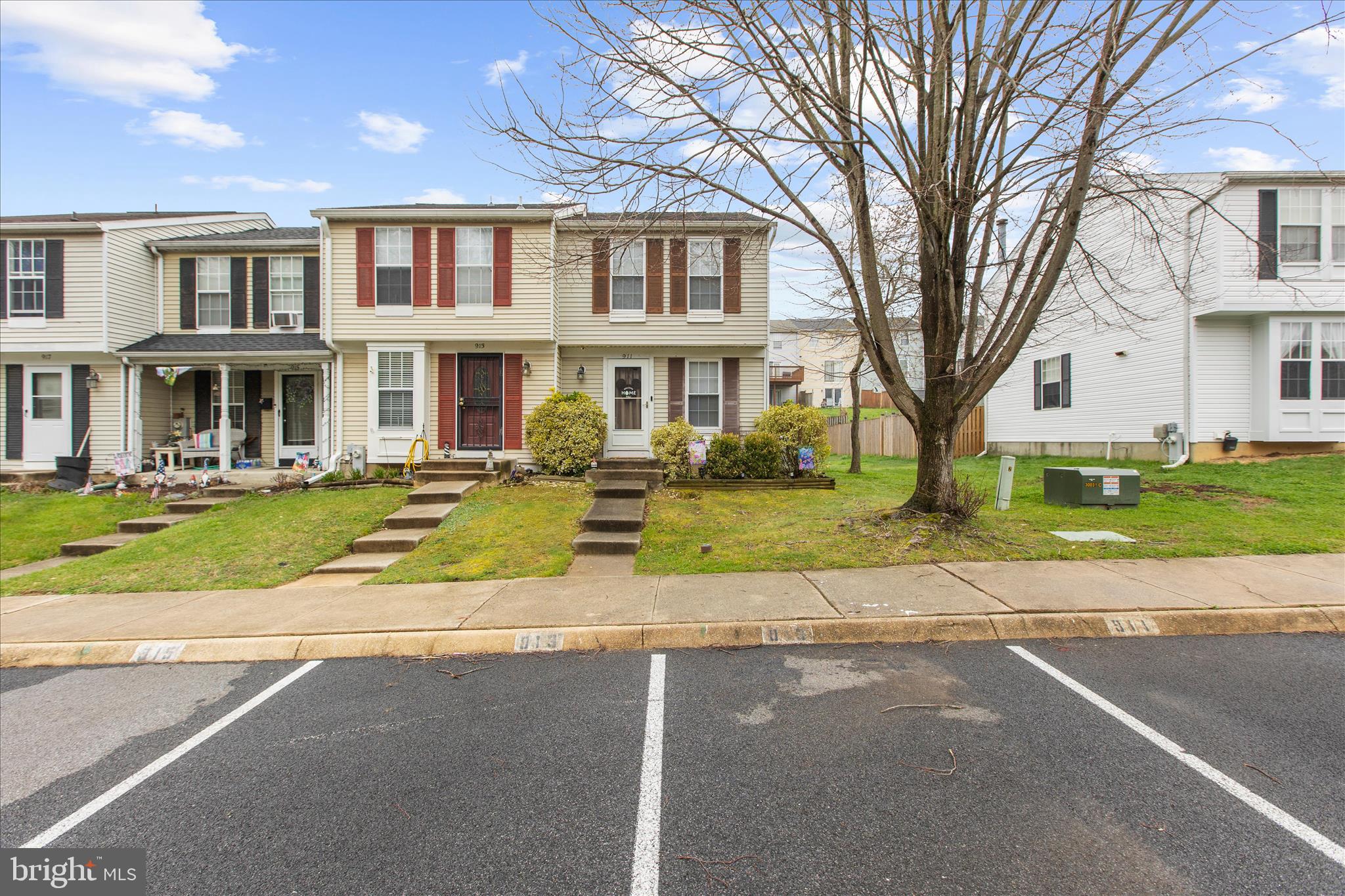 WOODBRIDGE CENTER - Residential