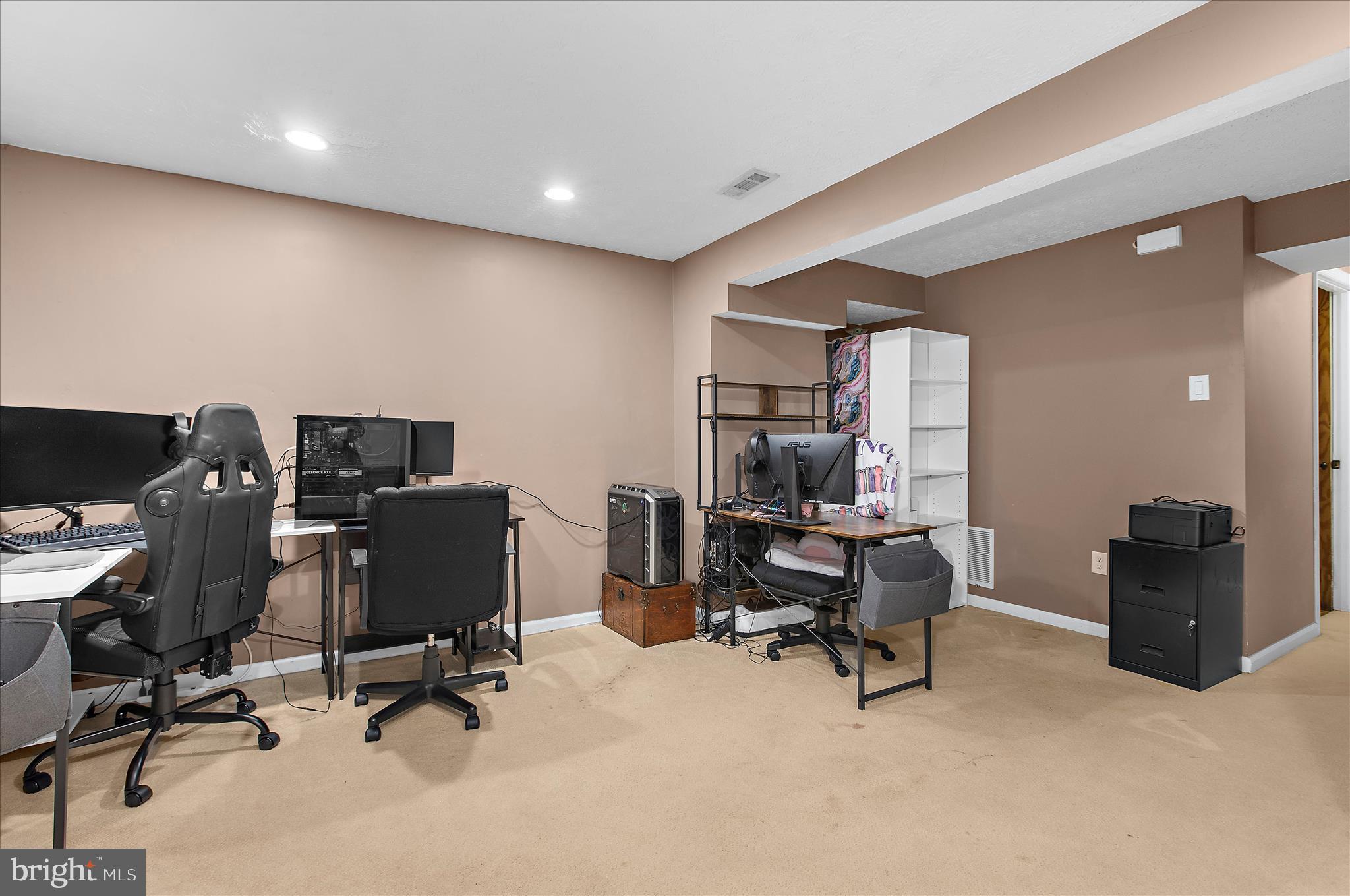 WOODBRIDGE CENTER - Residential