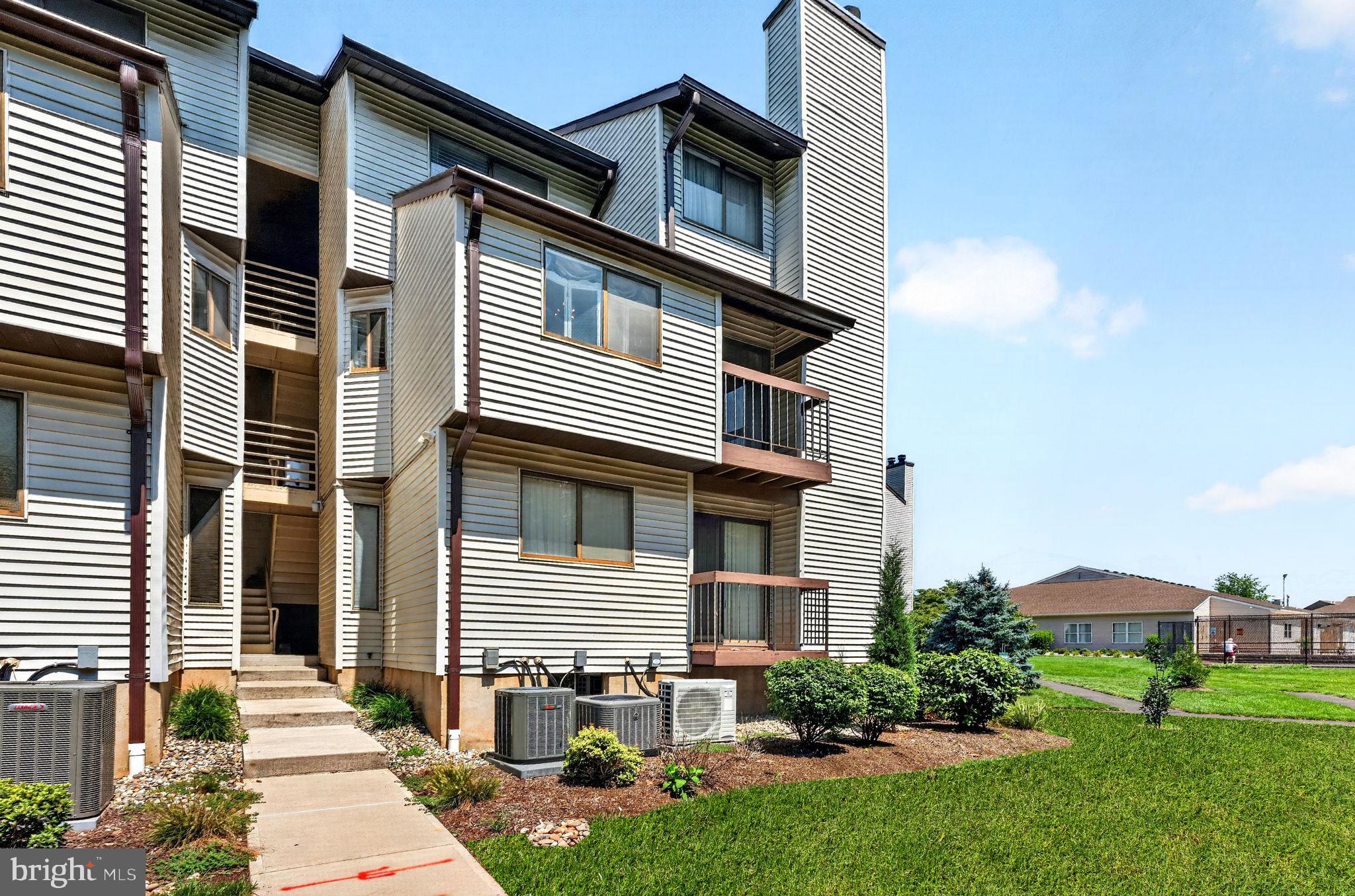 3411 RICHMOND COURT 3411