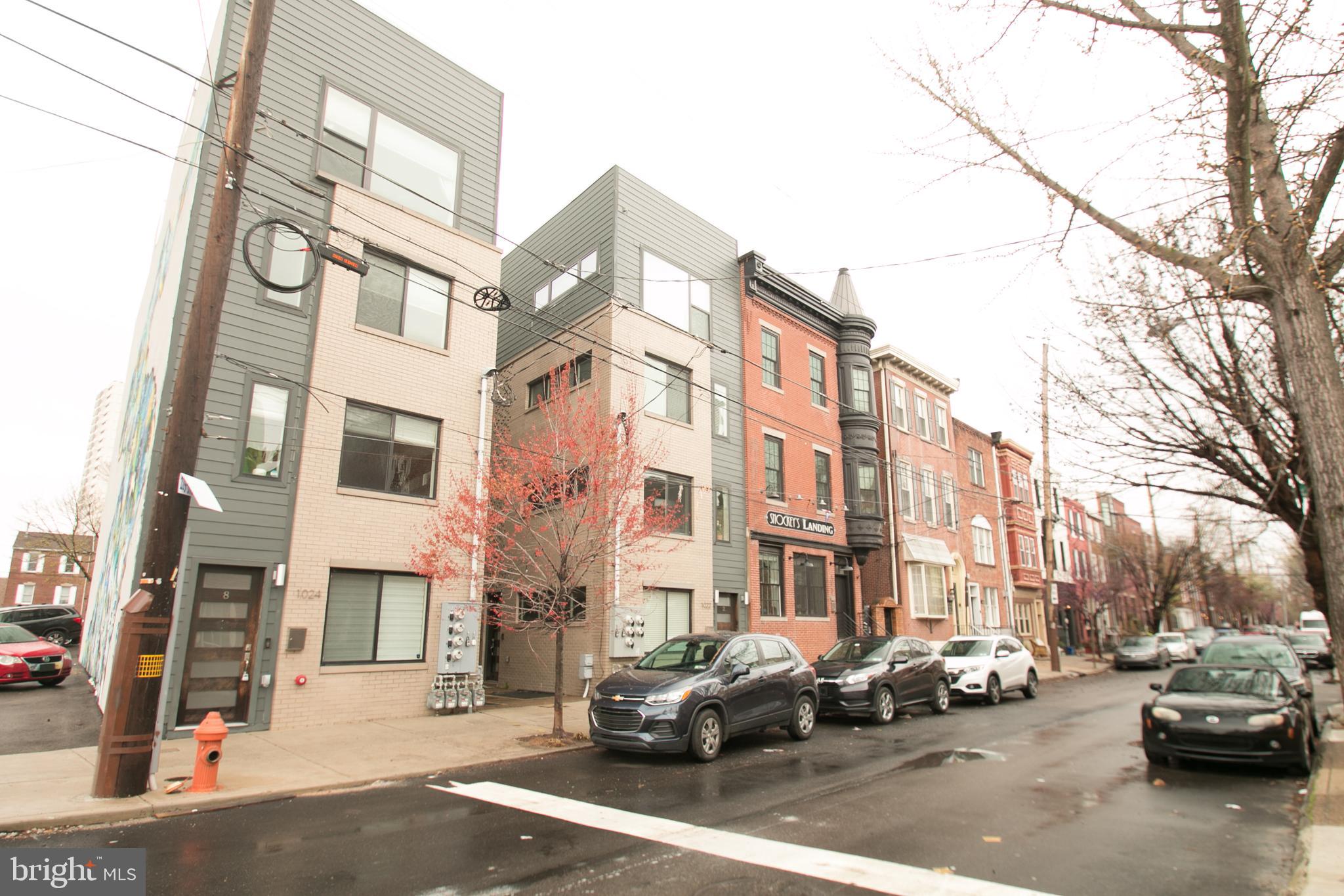 QUEEN VILLAGE - Residential